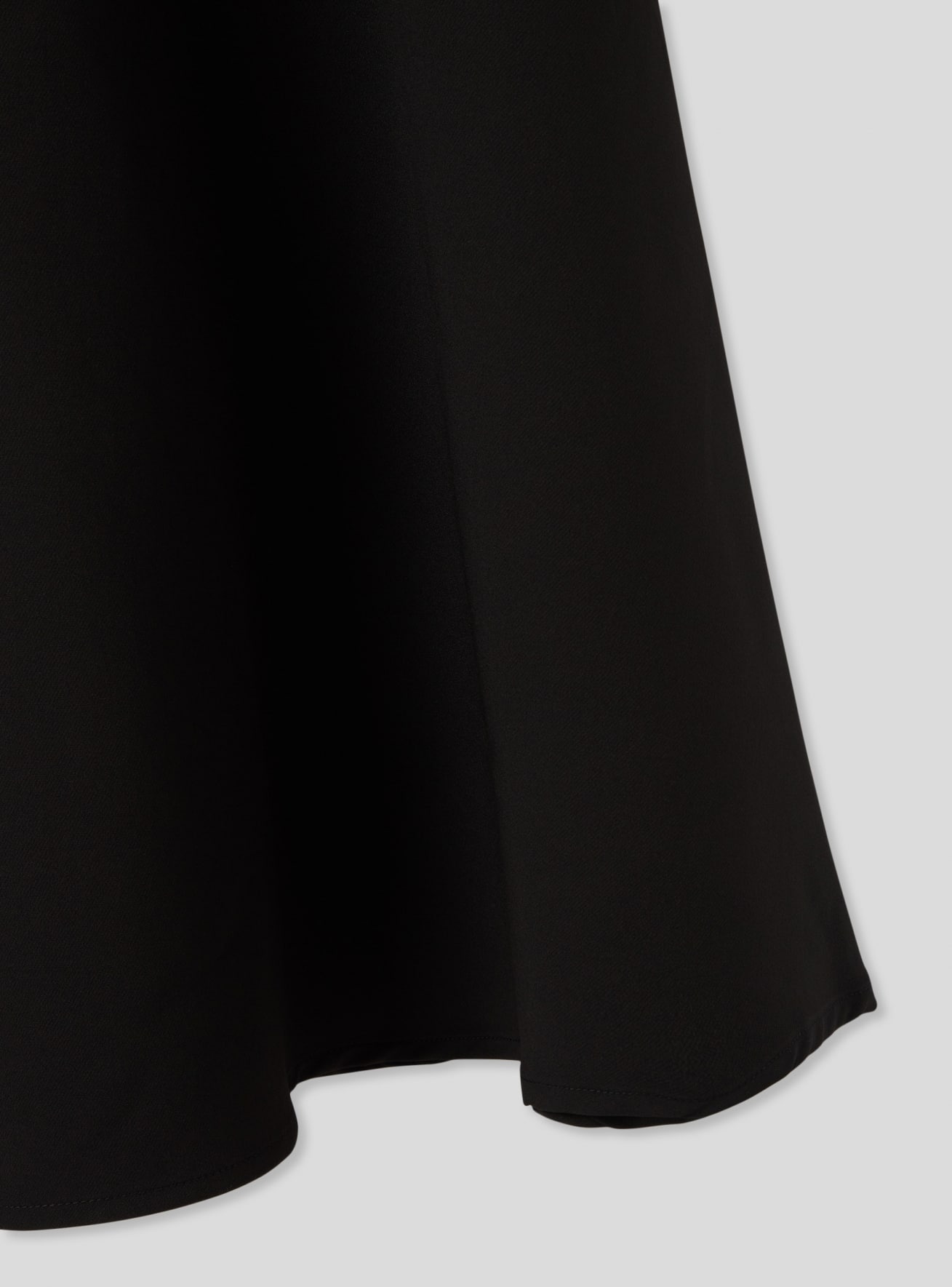 Gonna lunga svasata tinta unita Nero Acquista Online Terranova