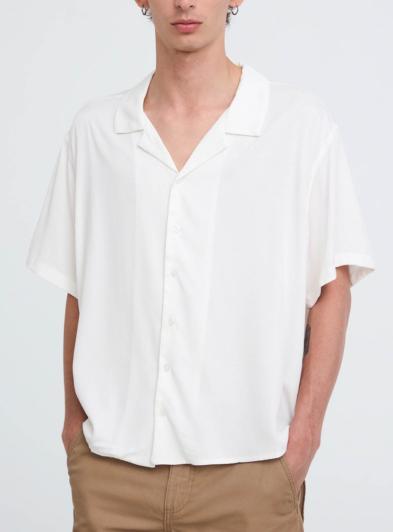 Camicia cropped in viscosa a tinta unita