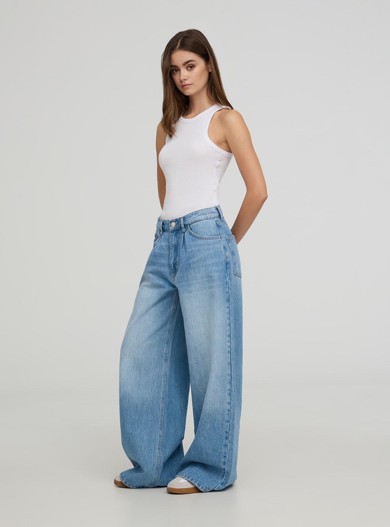 Super wide leg jeans top