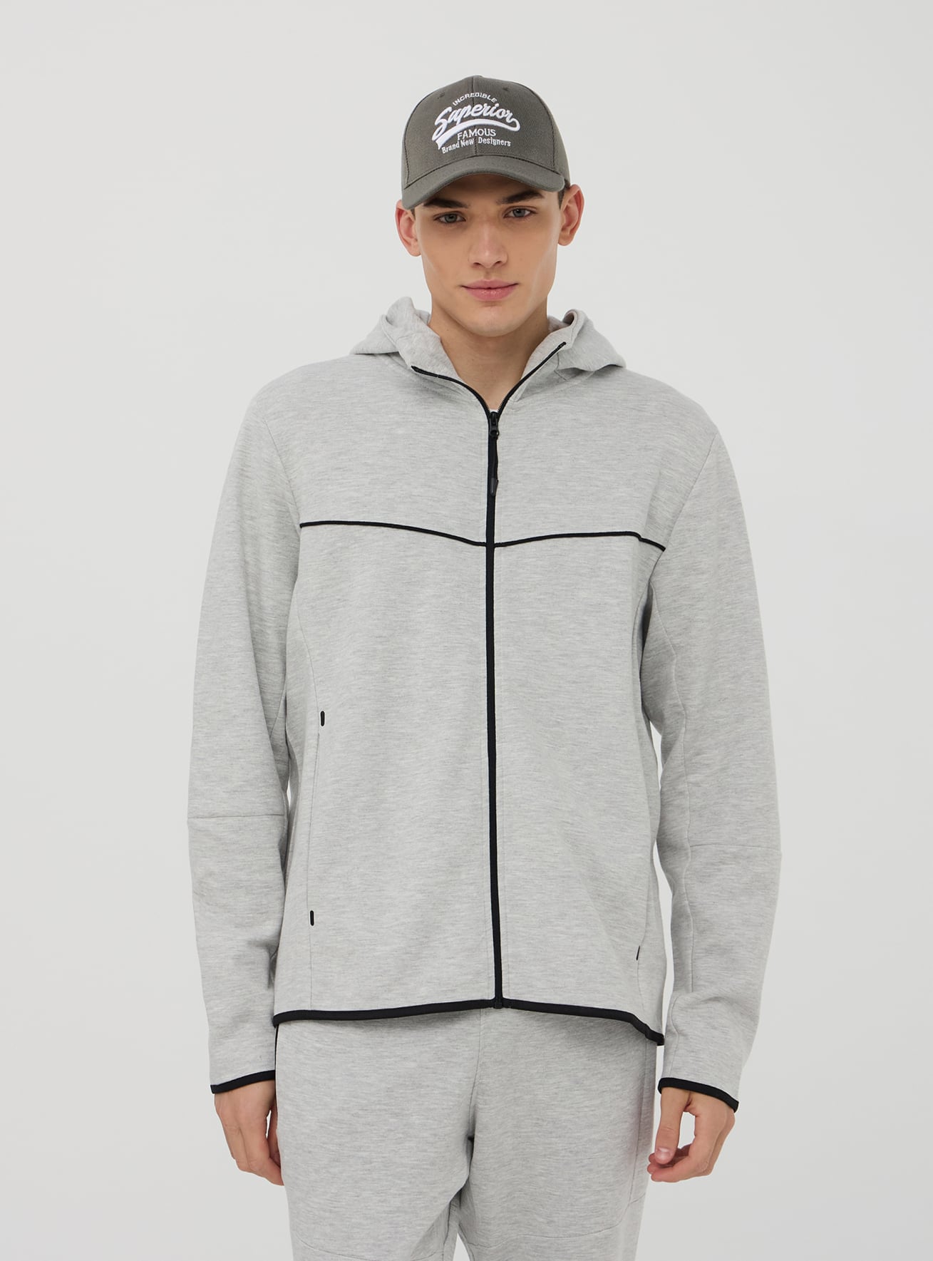 Felpa tecnica con cappuccio e zip in misto cotone pesante