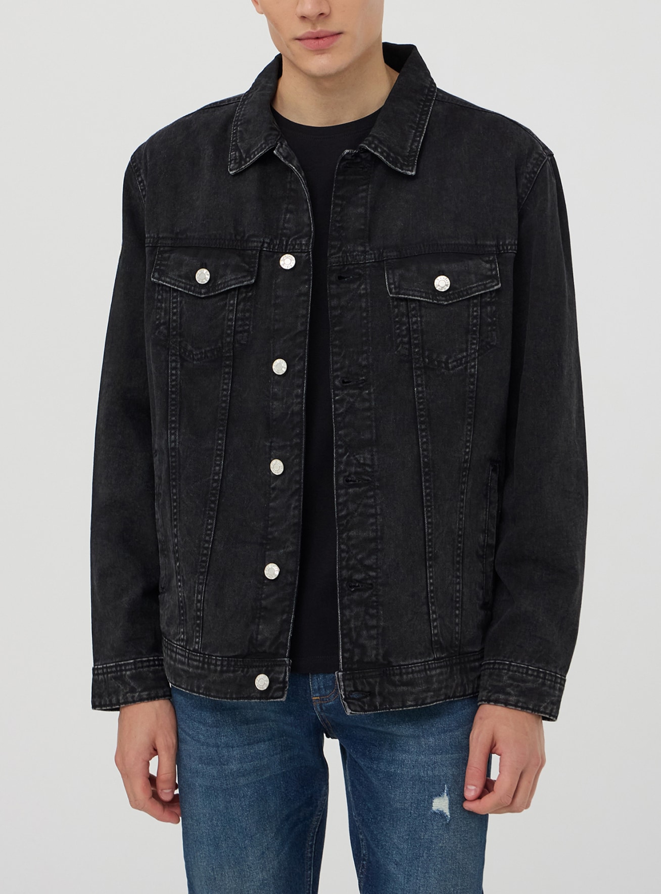 Giubbino di jeans con tasche