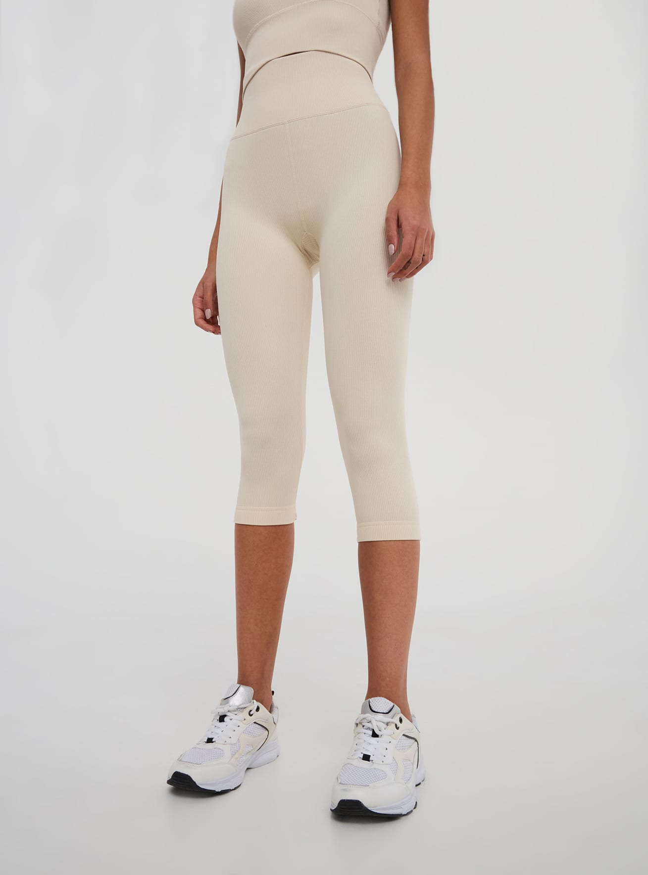 Short leggings Woman Terranova