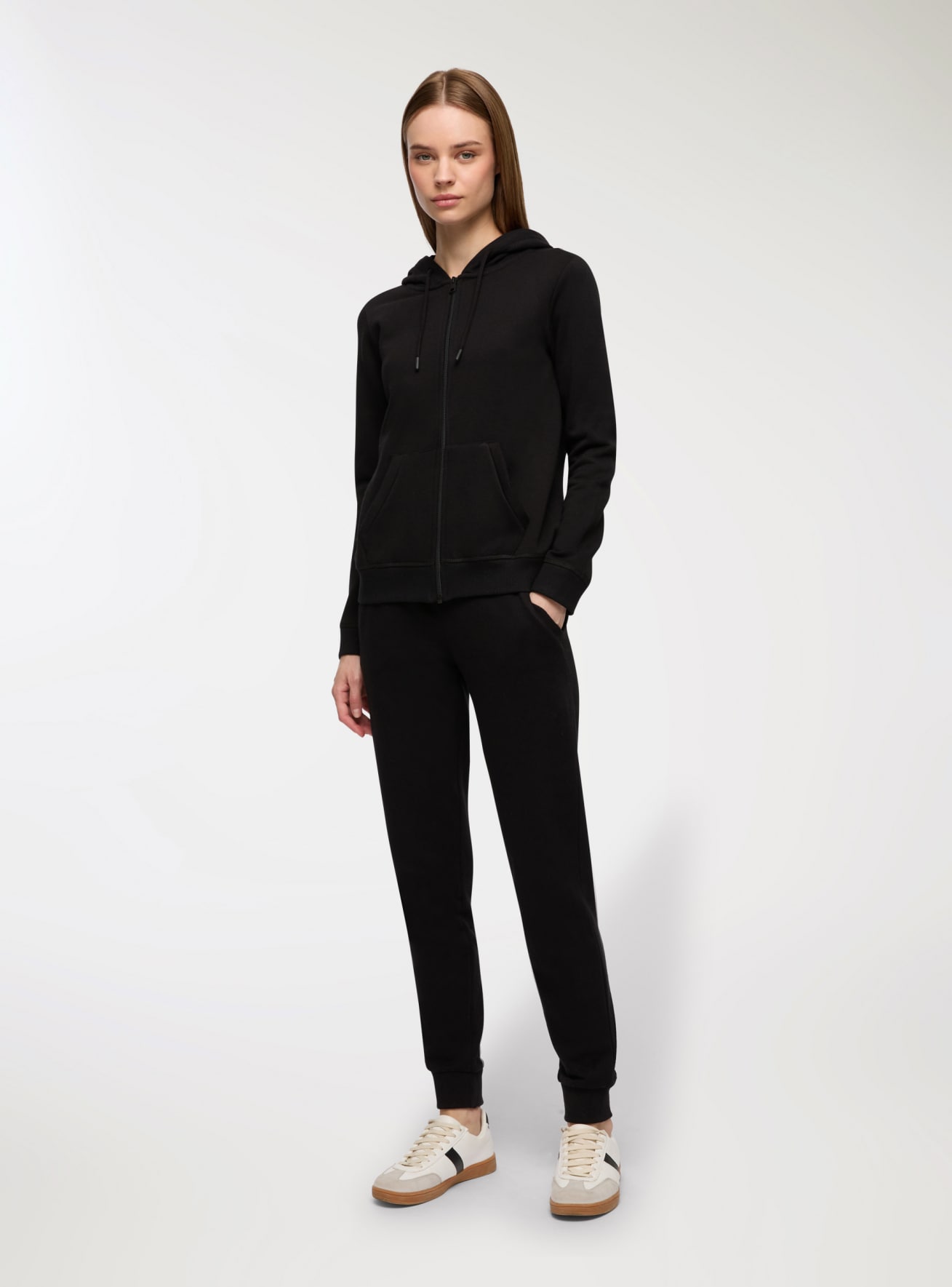 Lekkie spodnie dresowe z ściągaczami i sznurkiem w pasie