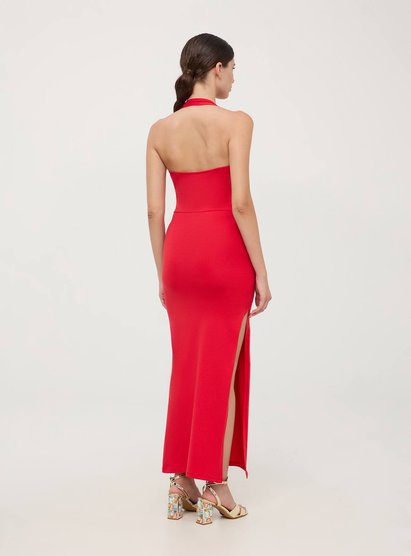 Vestito lungo con allacciatura dietro al collo rosso Terranova