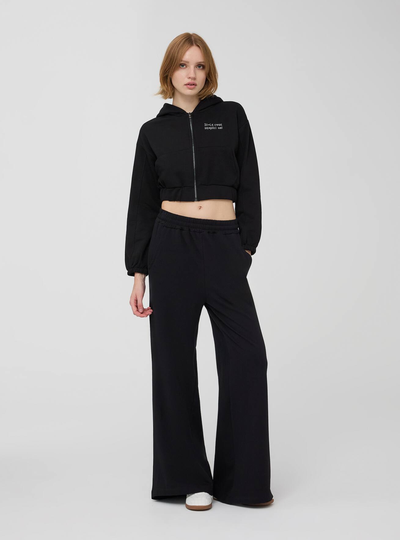 Black Super wide leg trousers Buy Online Terranova