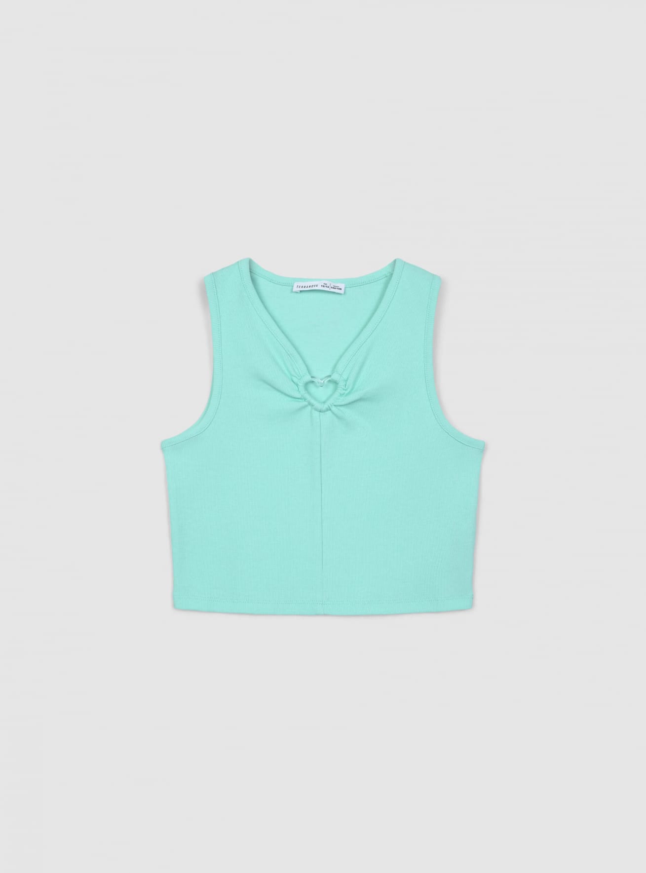 Top crop con cut-out a cuore