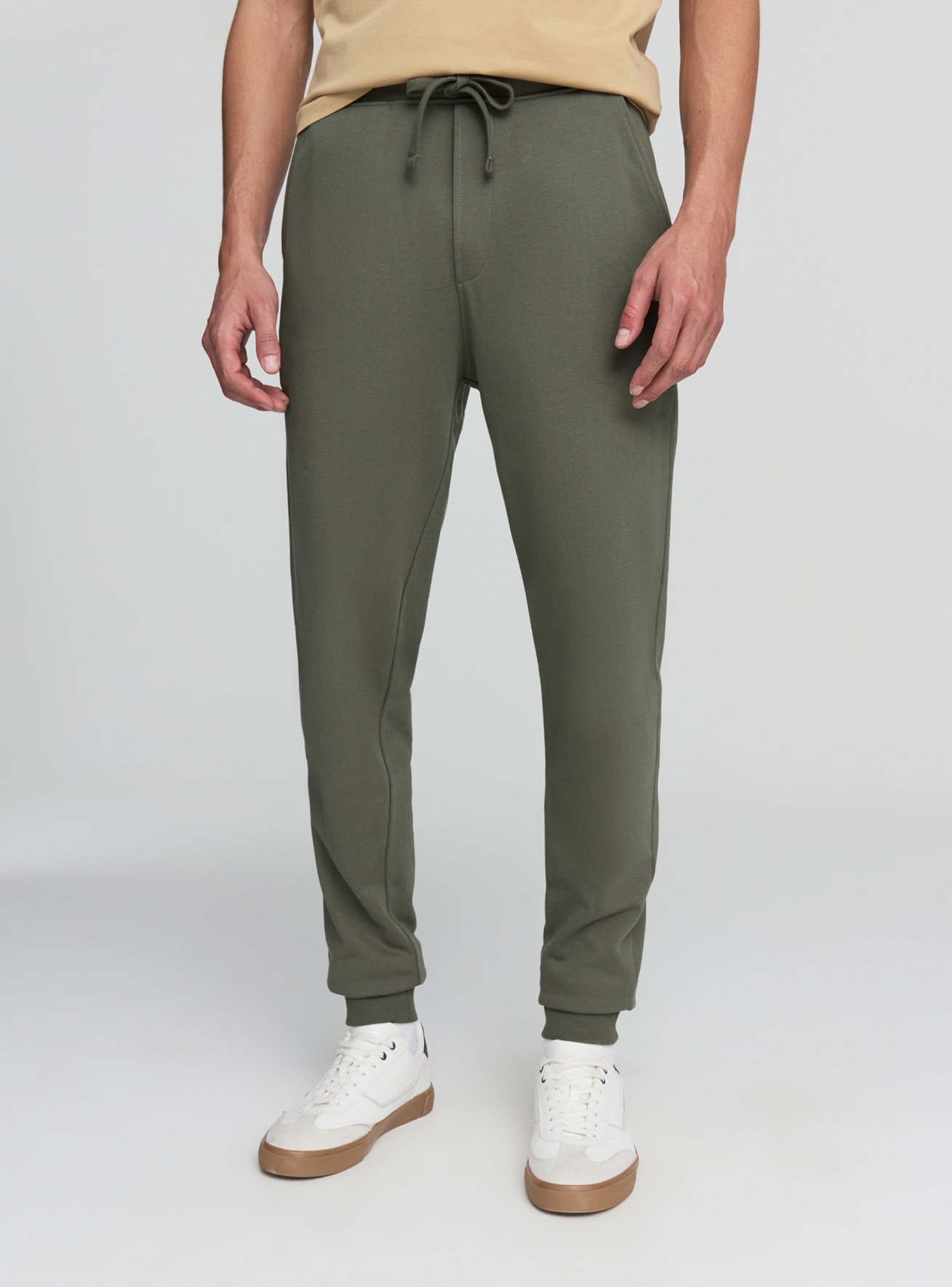 Duge sportske pantalone Muškarci Terranova