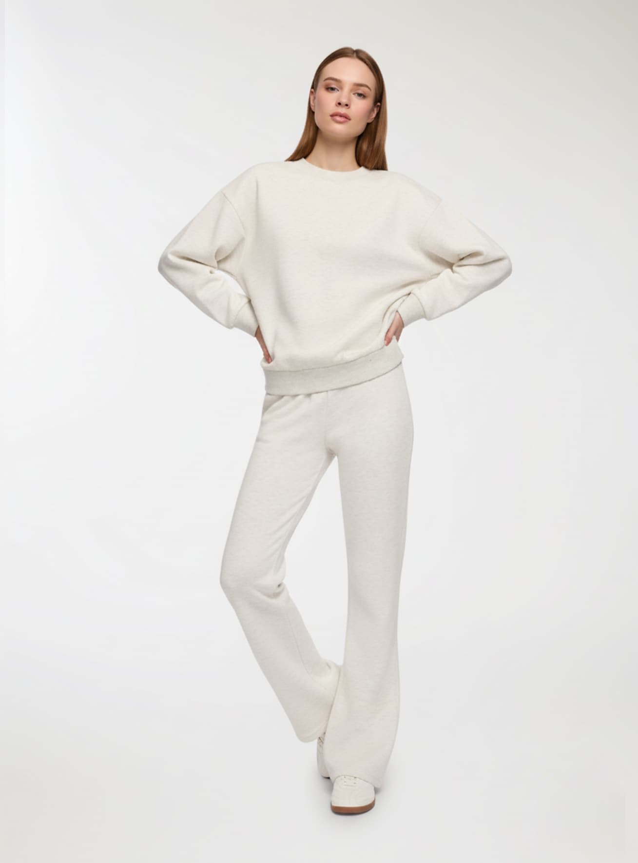 Felpa basic senza cappuccio e senza zip