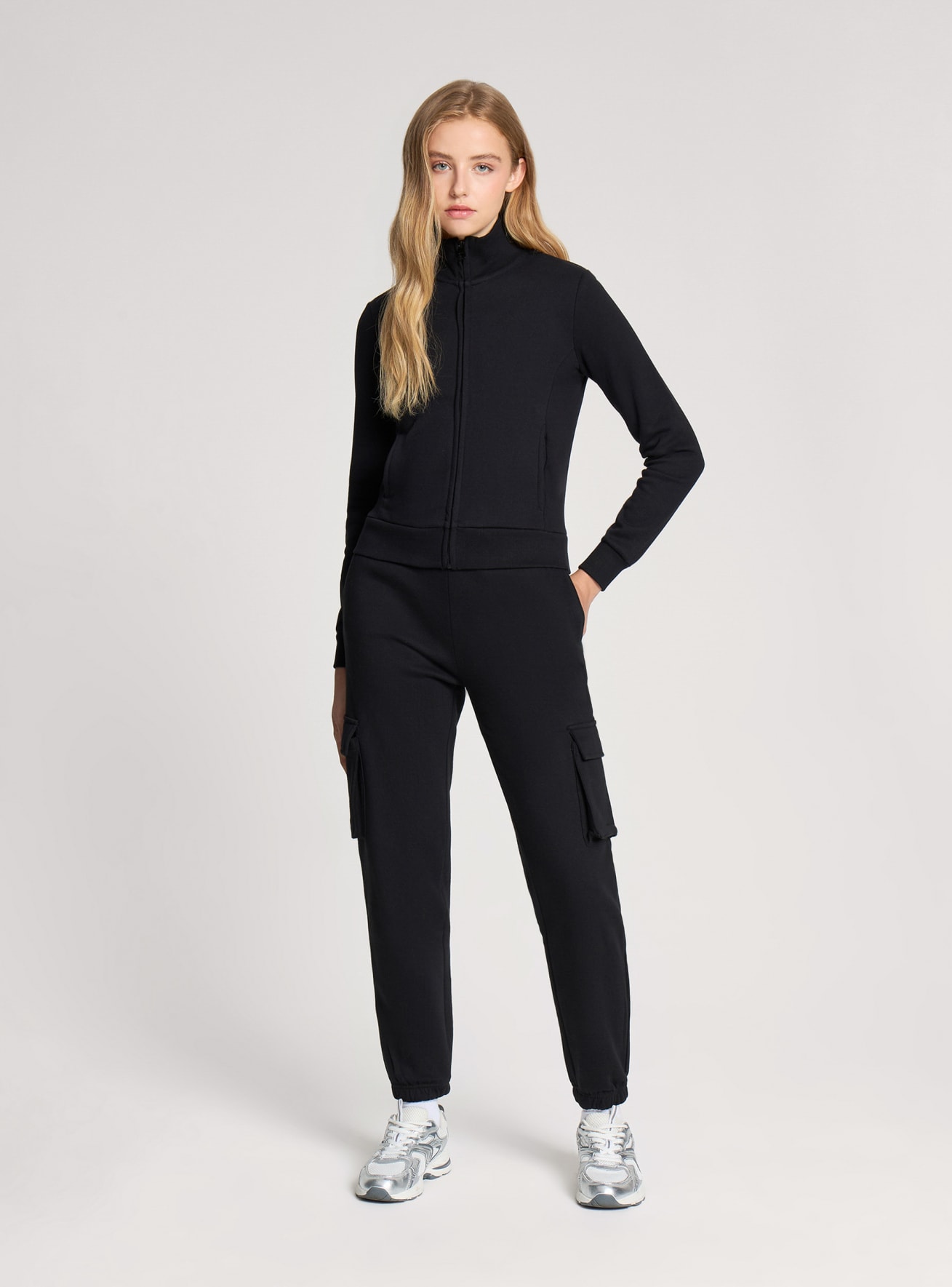Felpa collo alto con zip senza cappuccio