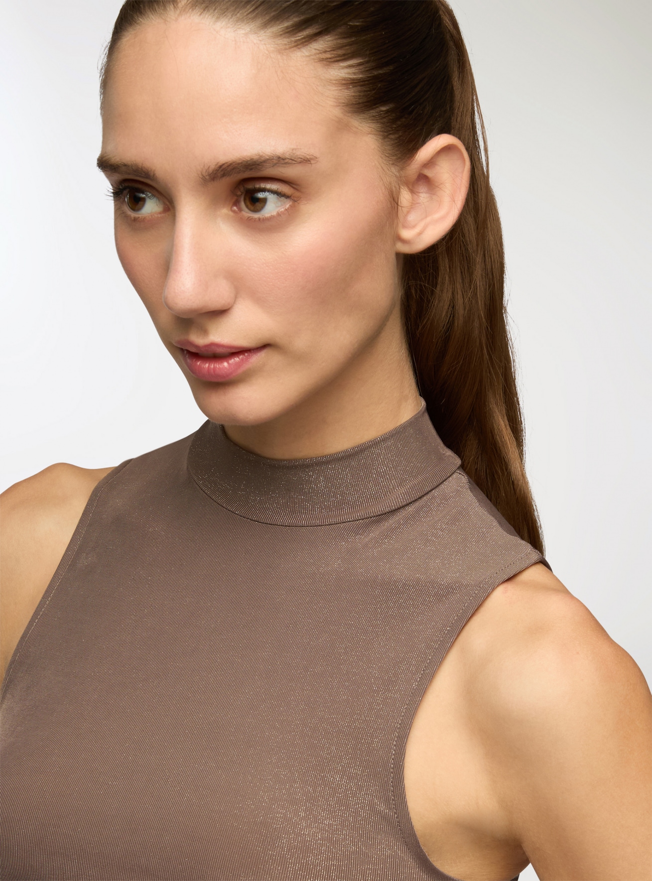 Top crop shimmering turtleneck