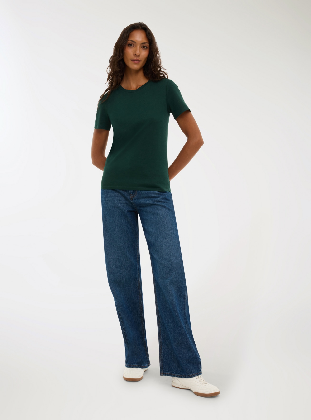 Einfarbiges Basic-T-Shirt