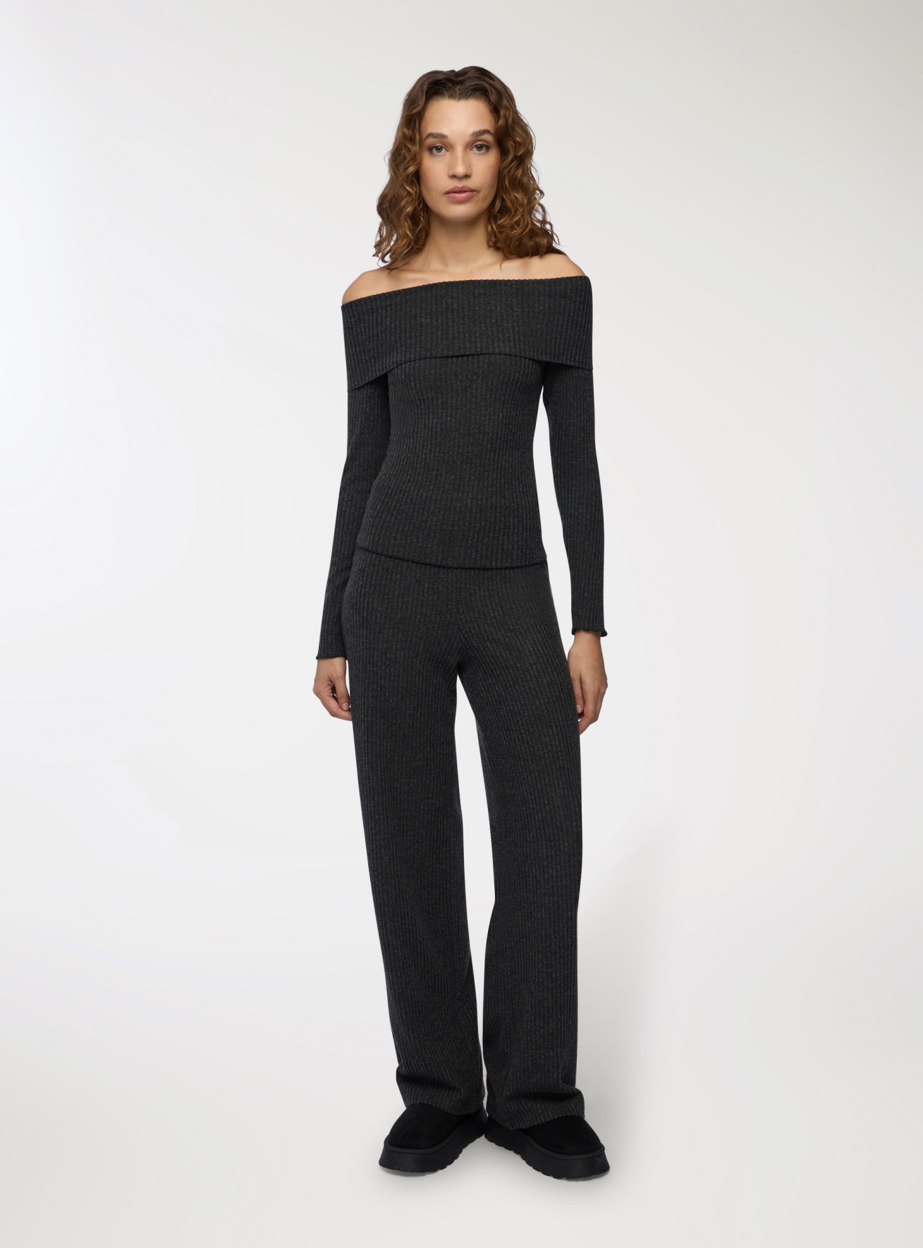 Pantaloni wide leg a coste