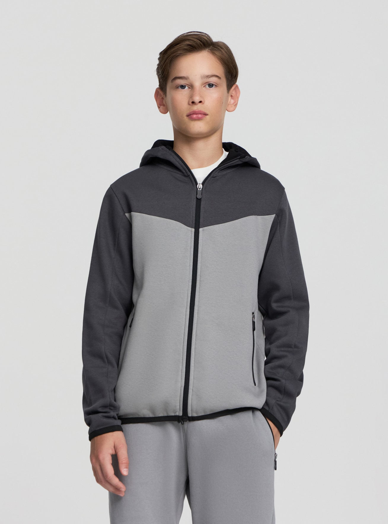 Sudadera técnica con capucha