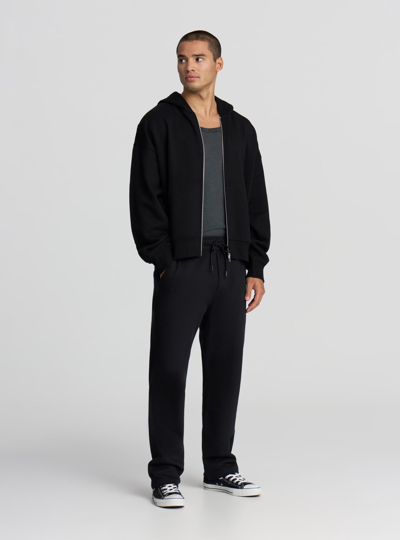 Felpa crop con cappuccio e zip a tinta unita