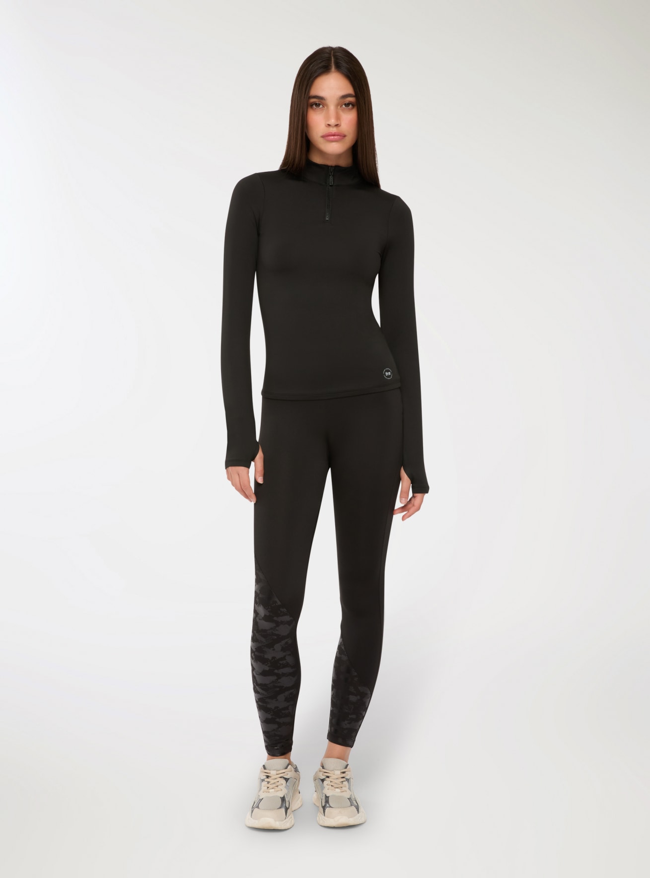 T-shirt half zip