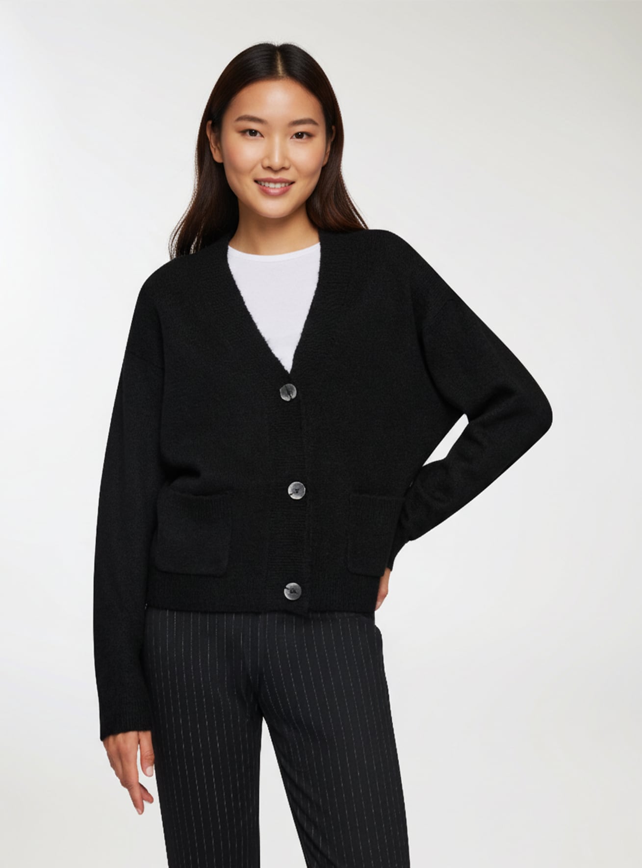 Cardigan con scollo a V e tasche