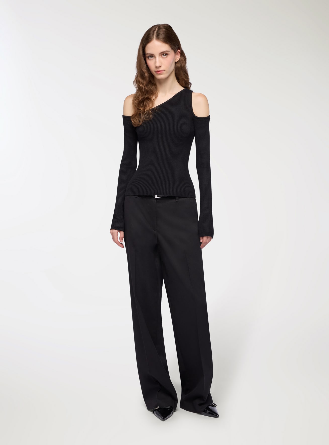Pantaloni wide leg con cintura