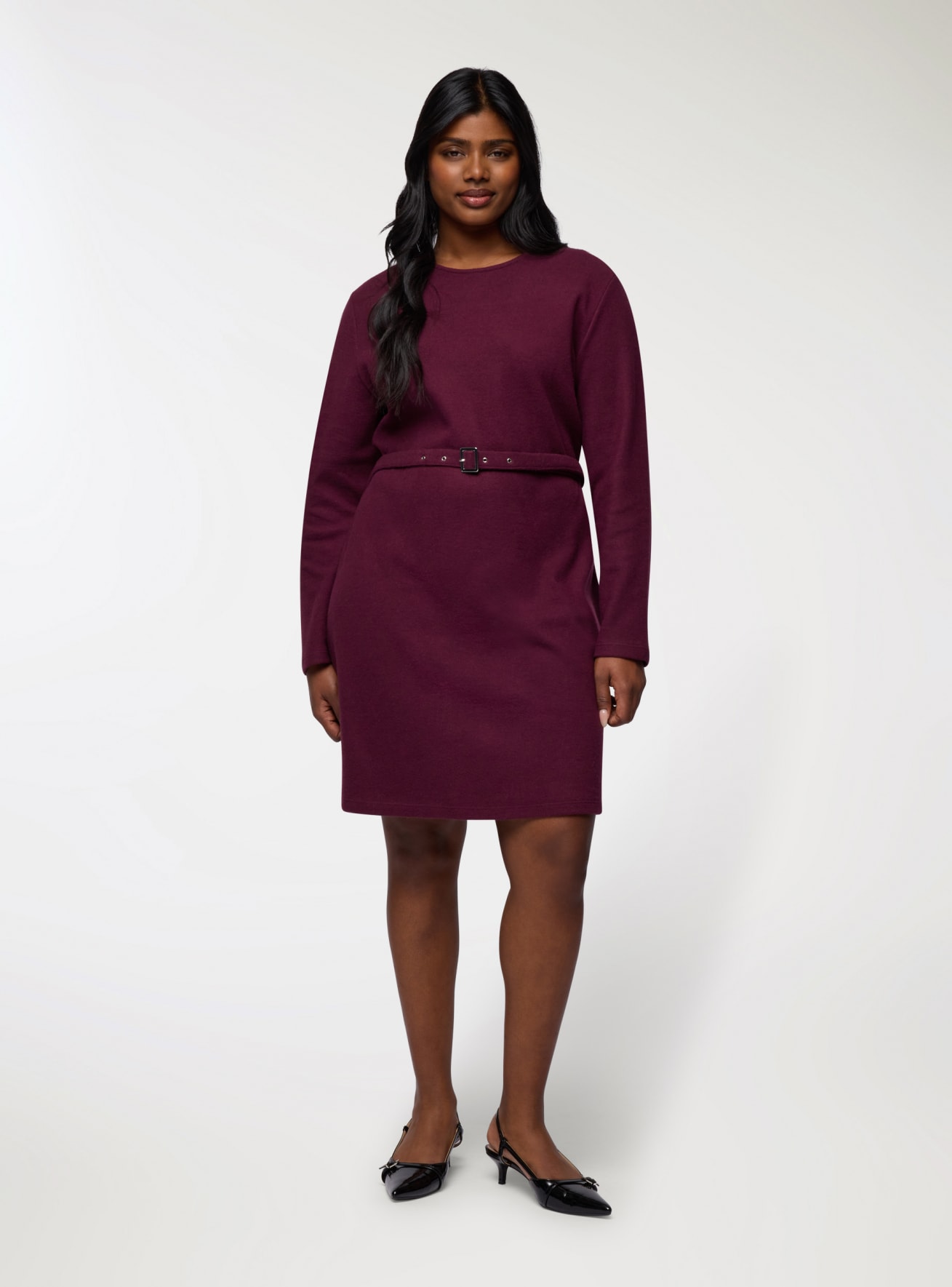 Vestito con cintura in maglia 