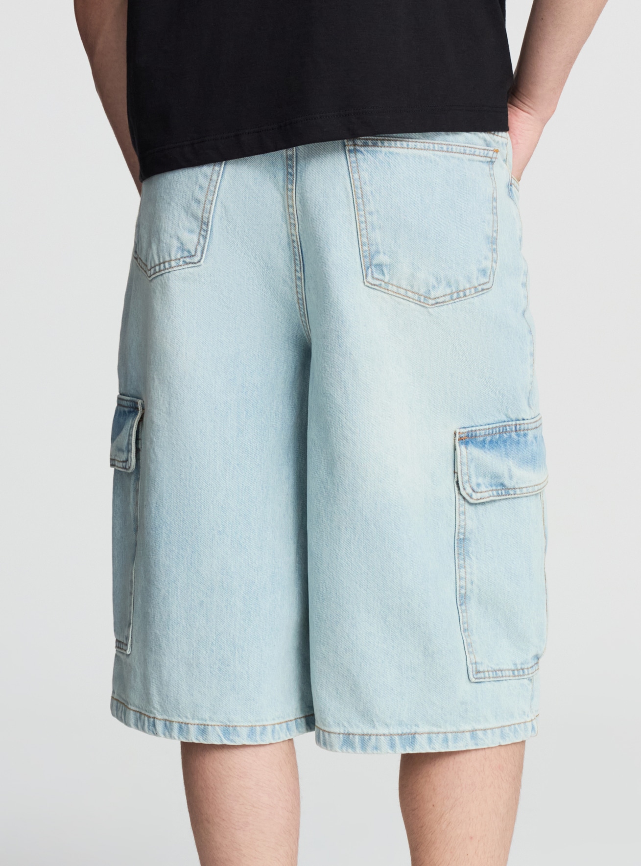 Short pants jeans Man Terranova
