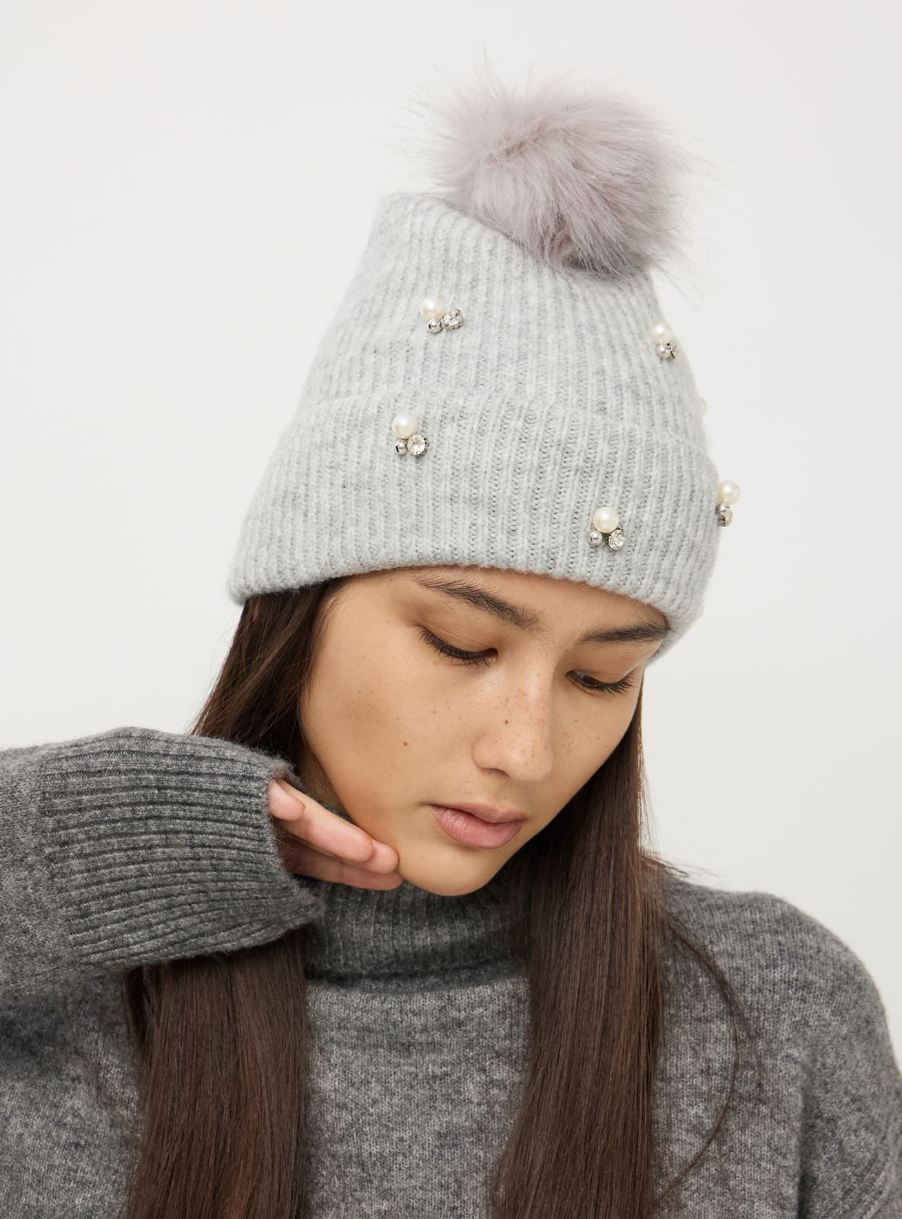 Small-Hat Woman Terranova