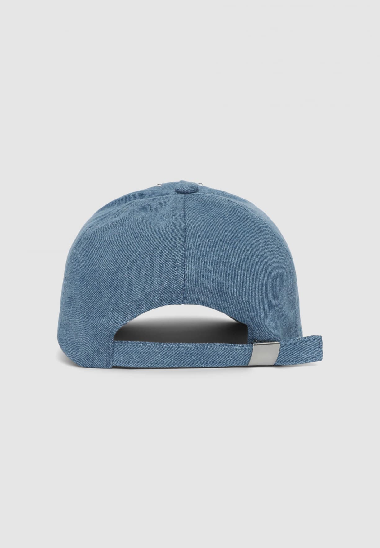 Small-Hat Woman Terranova