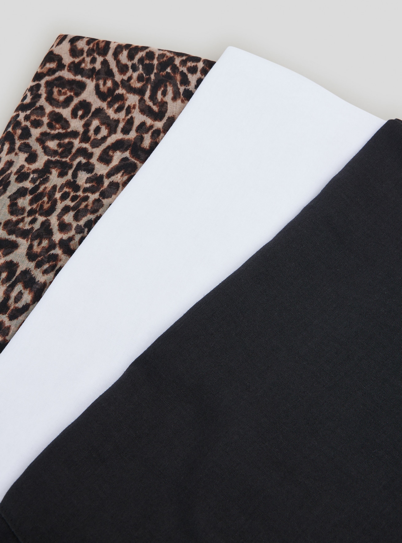 Scarves/Foulard Woman Terranova
