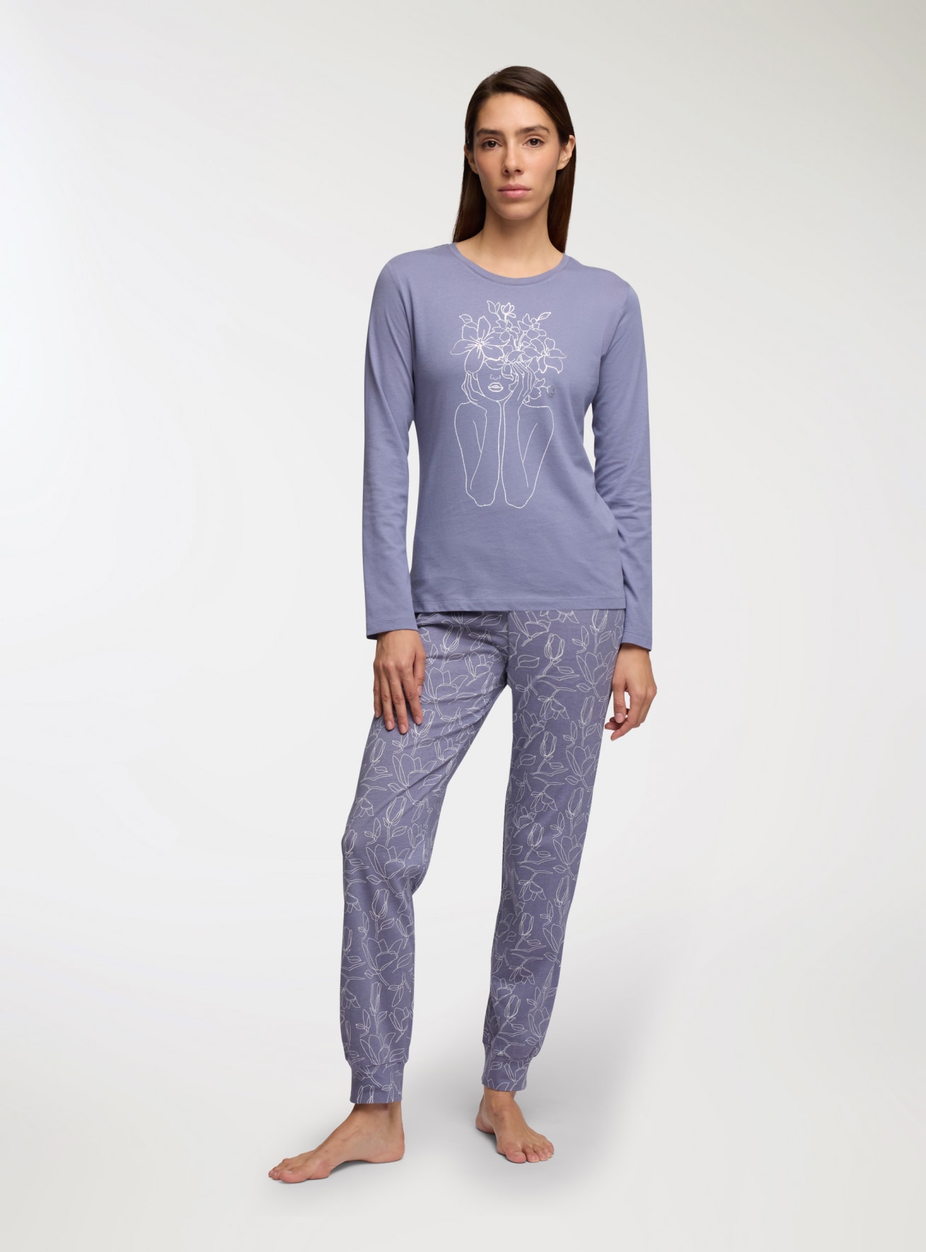 Set pigiama con stampe floreali