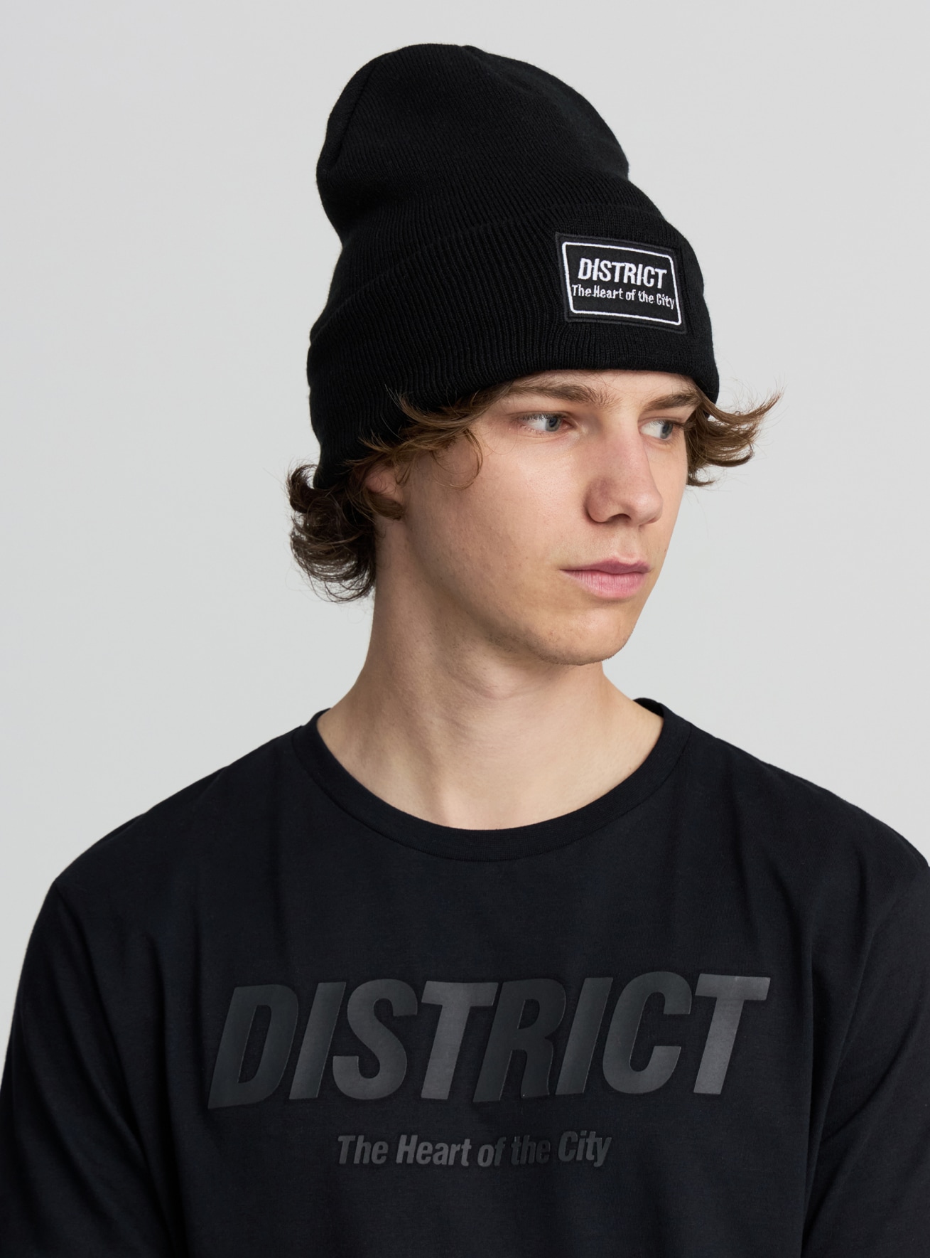 Berretto con scritta in stile urban
