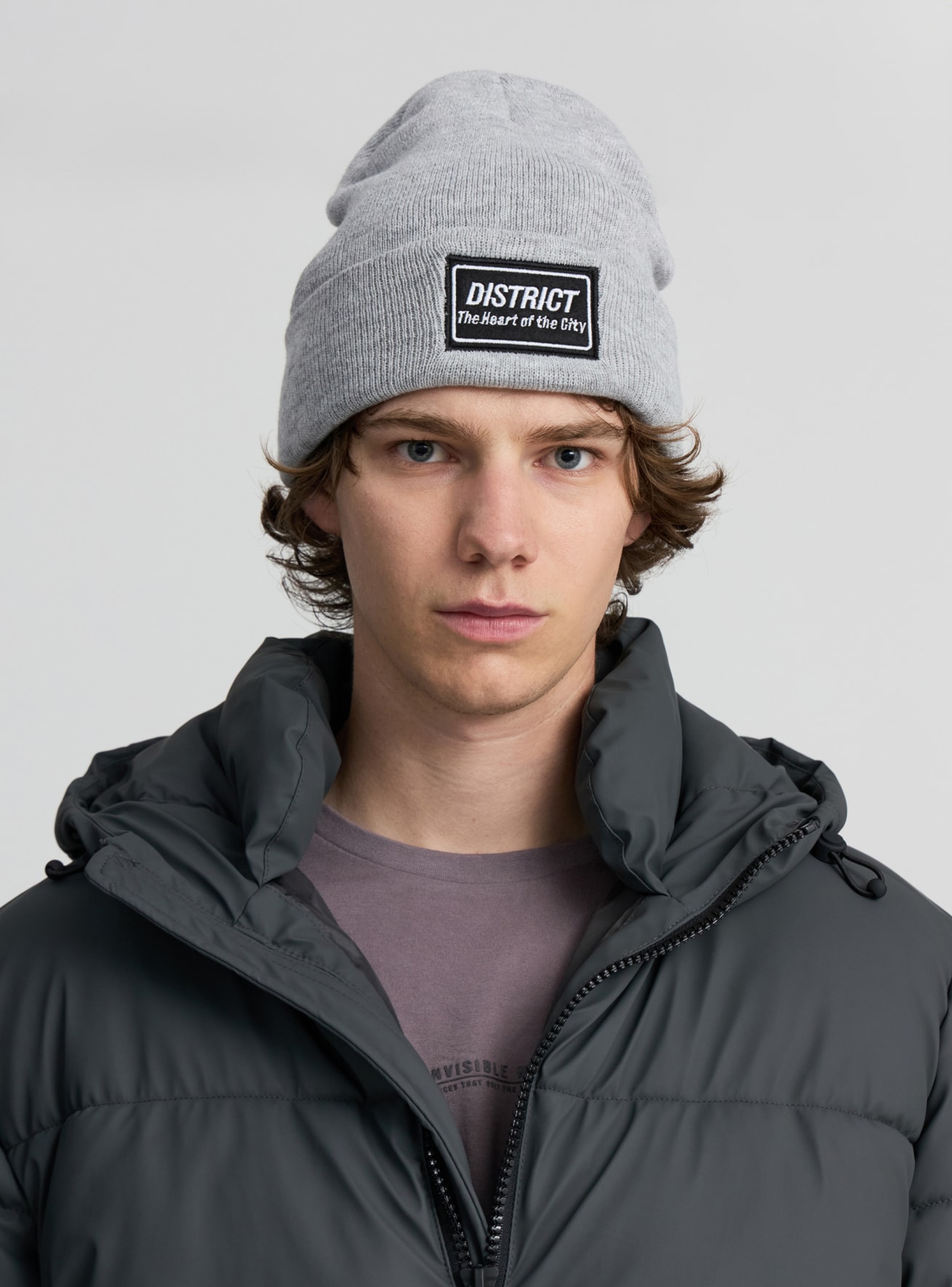 Berretto con scritta in stile urban