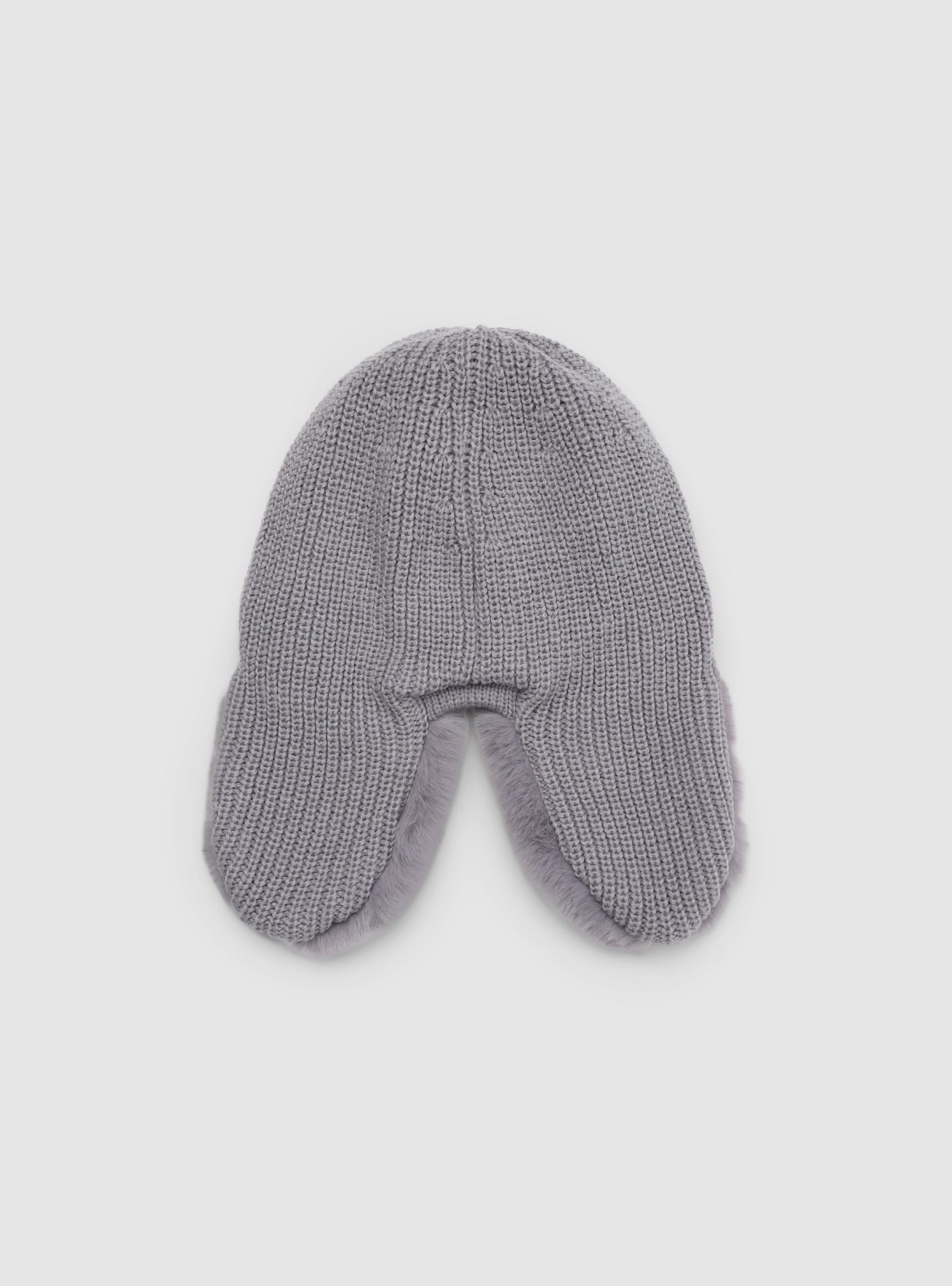 Small-Hat Woman Terranova