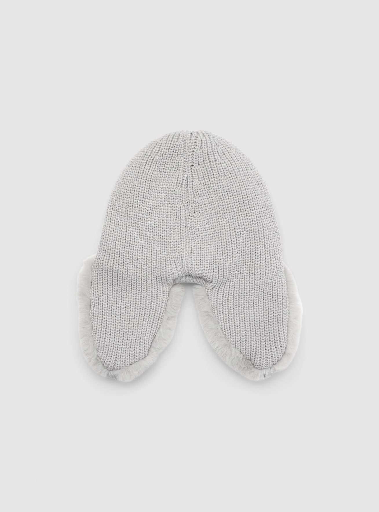 Small-Hat Woman Terranova