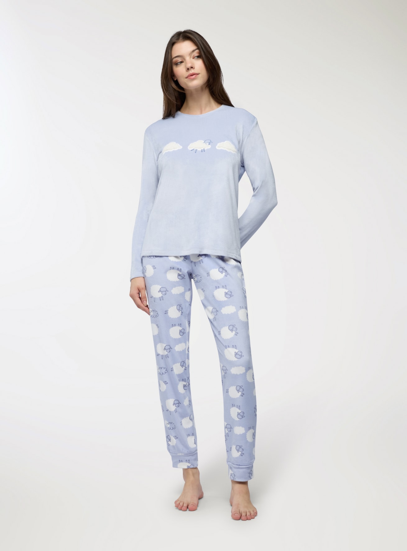 Komplet piżamy z naszywkami chmurek i owcy