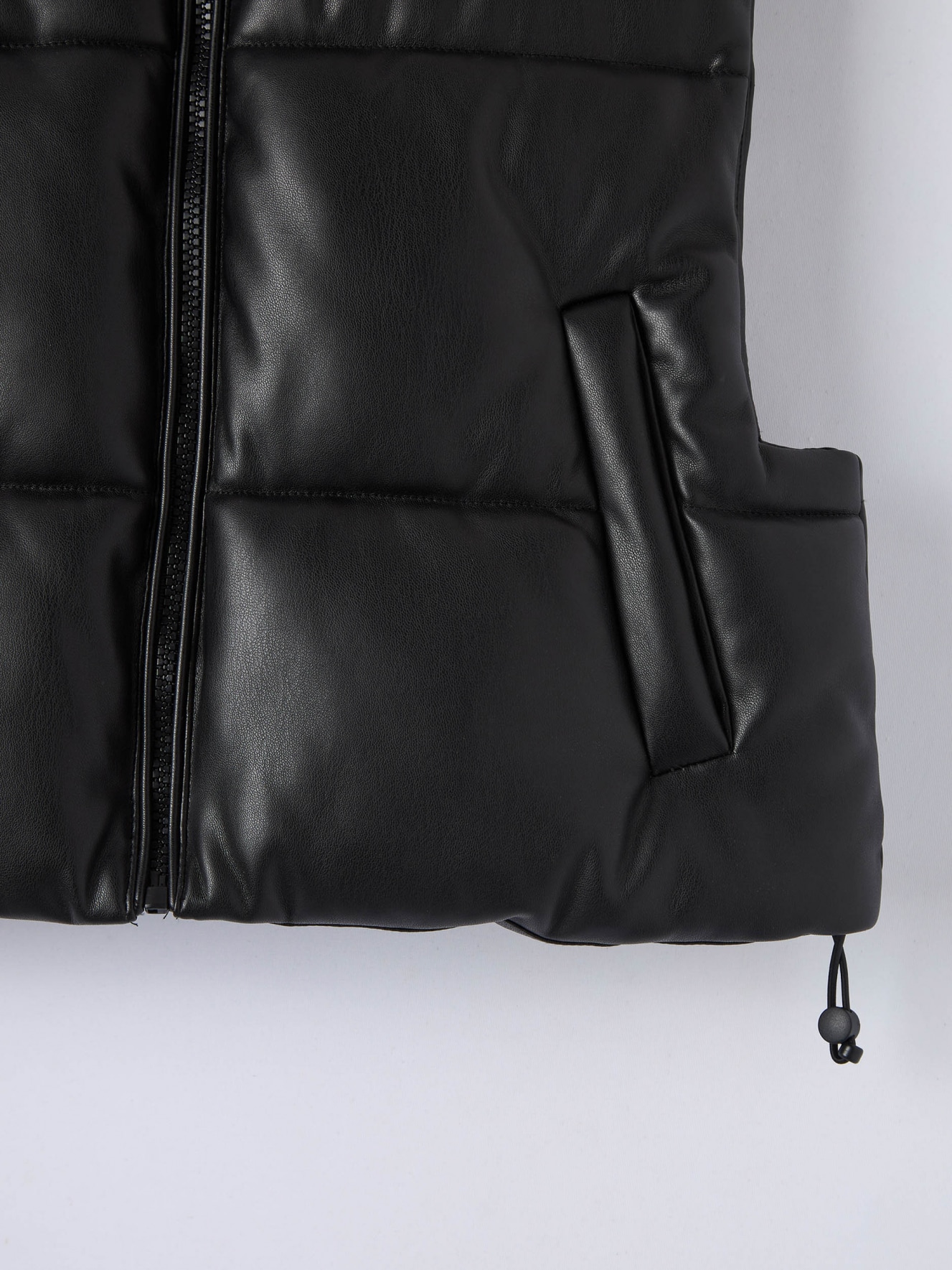 Black Cropped puffer jacket in leatherette - Buy Online