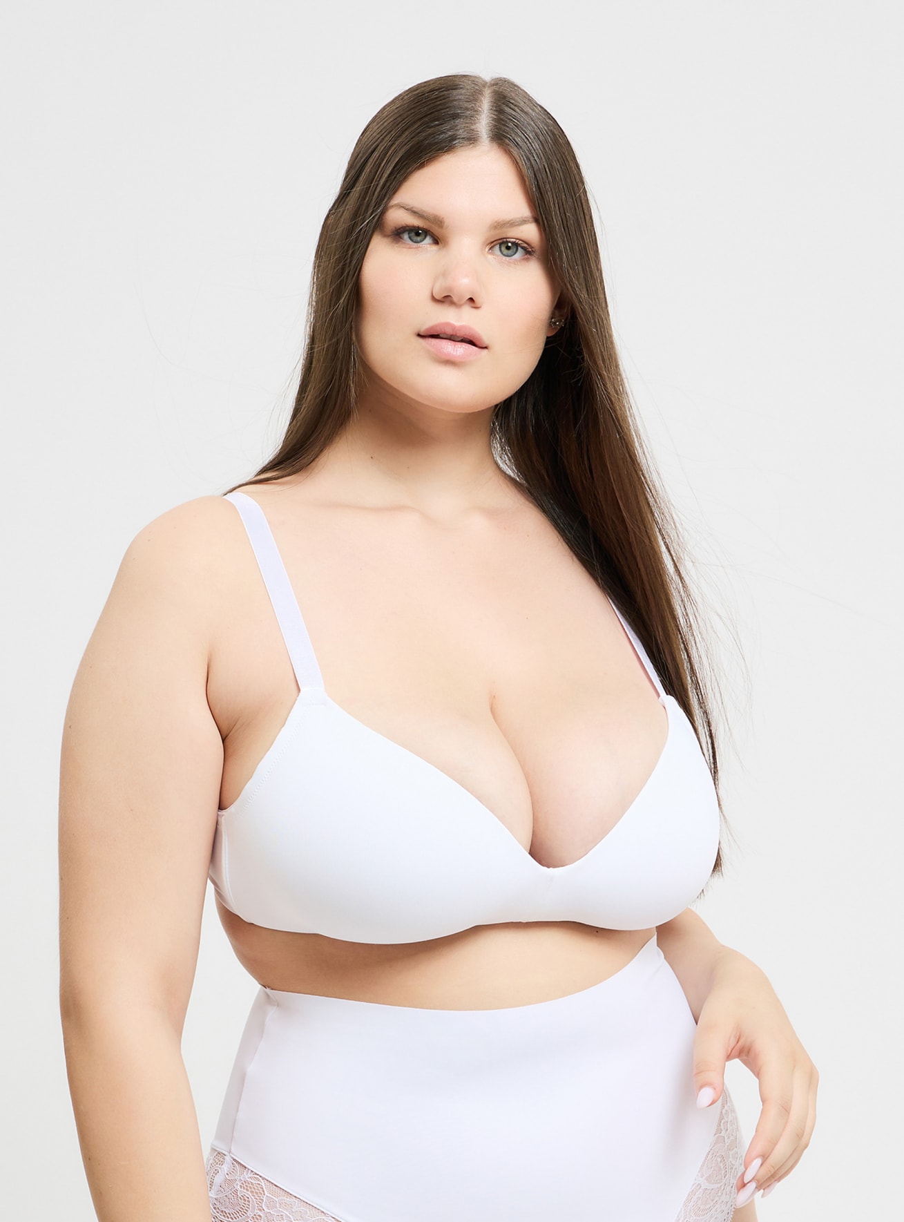 Optical white Moulded solid-colour lace balconette bra - Buy Online
