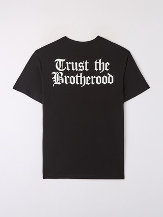 Schwarz T-Shirt mit gotischem Schriftzug vorne/hinten | Terranova