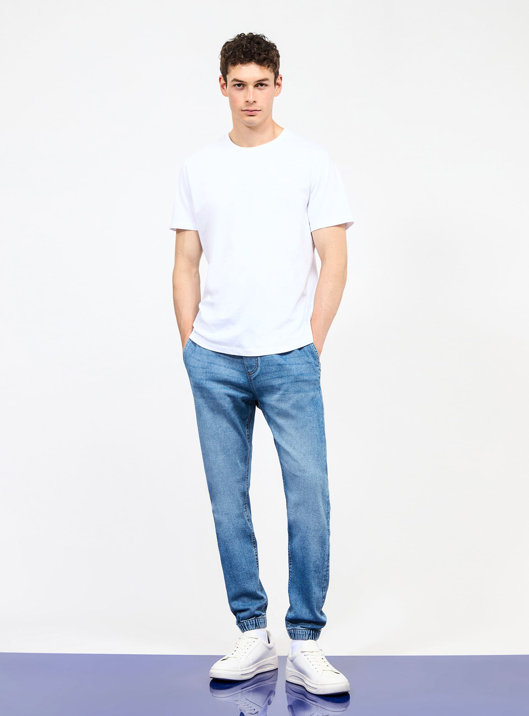 The Ultimate Guide To Wear The best Shoes With Blue Jeans-Bruno Marc