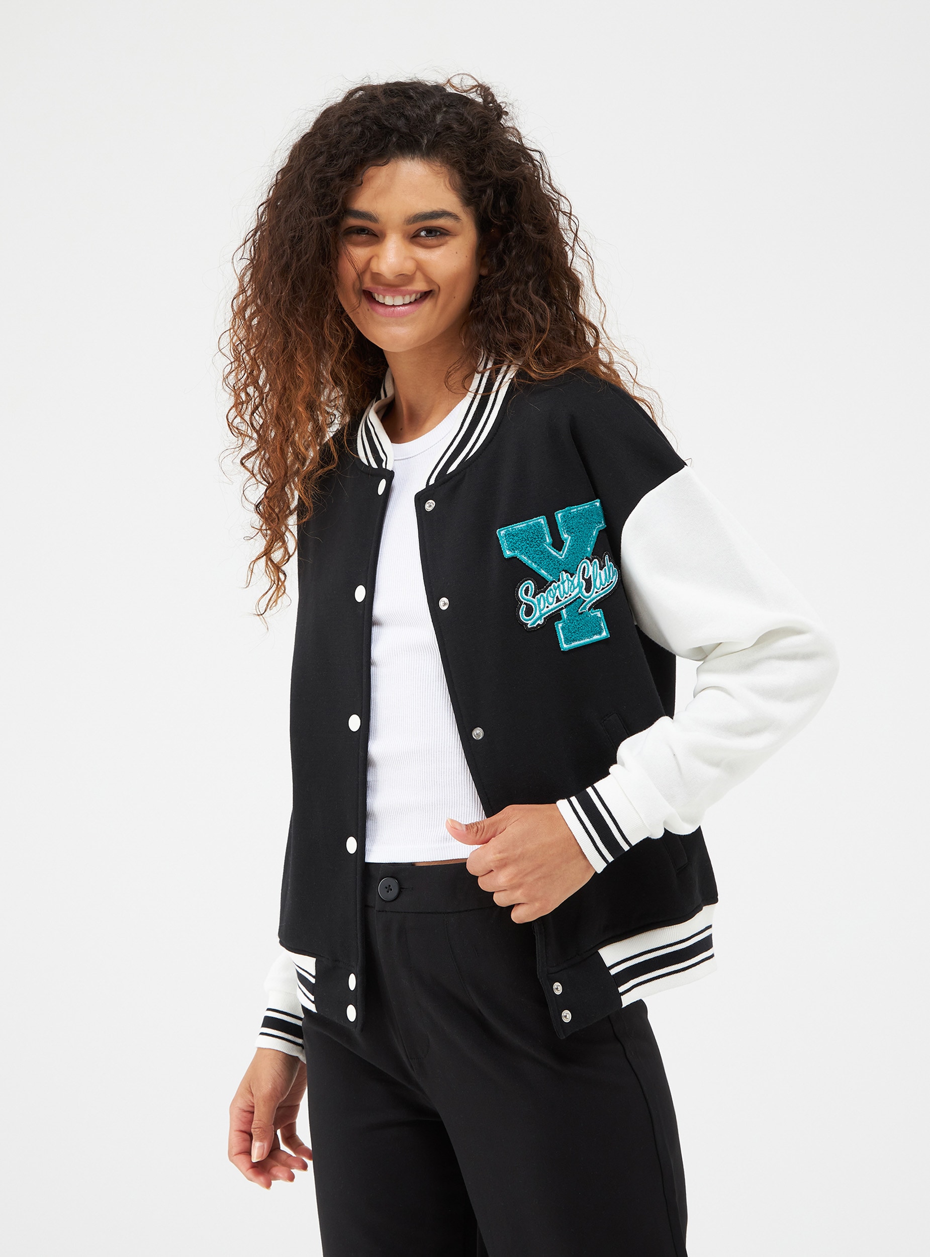 Bomber college con lettera Nero - Acquista Online | Terranova