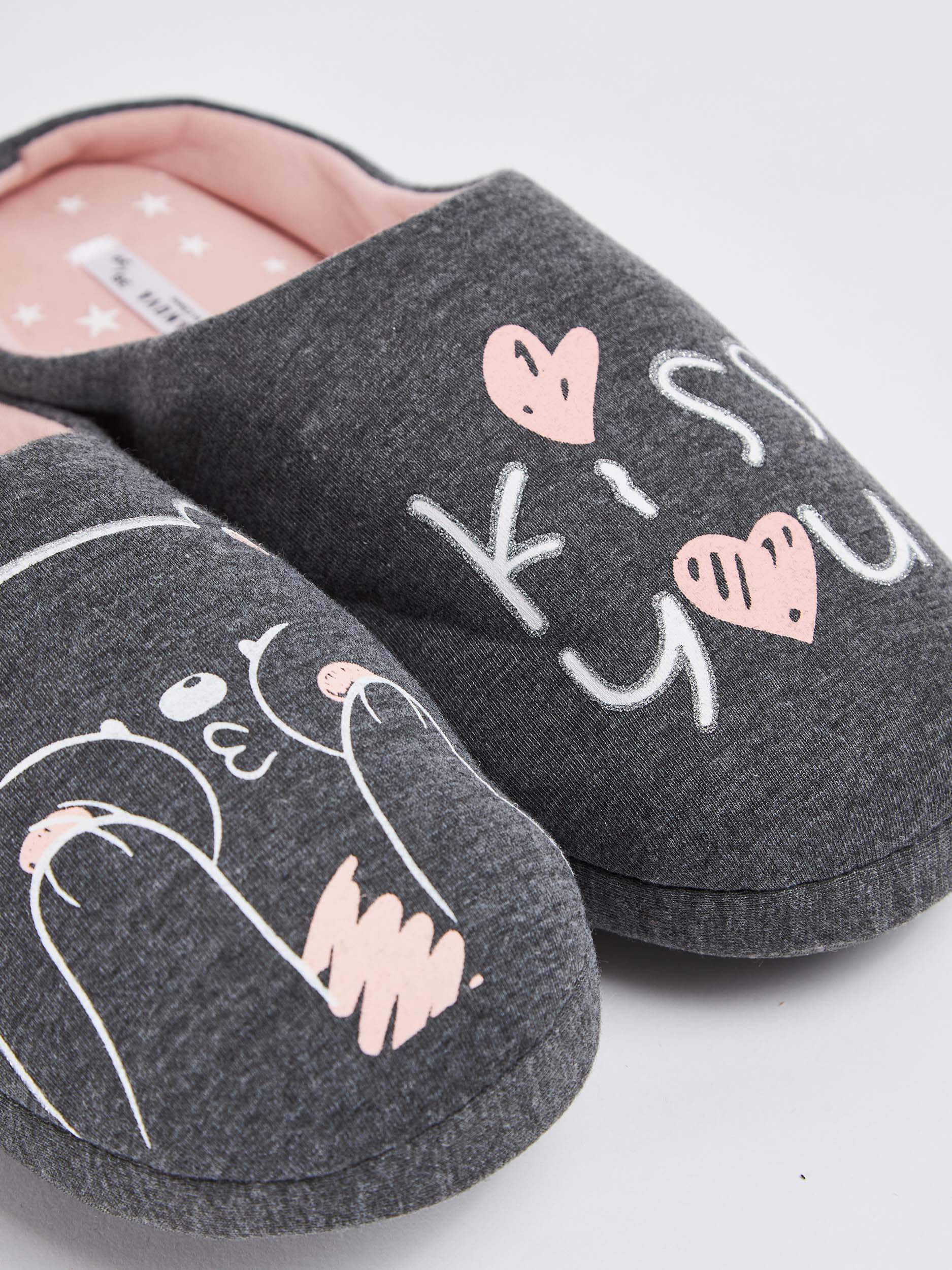 slippers to buy online