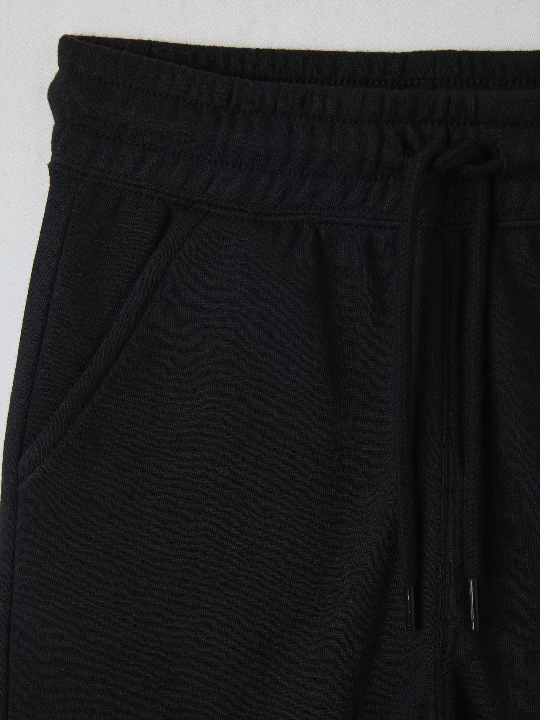 athletic pants with pockets