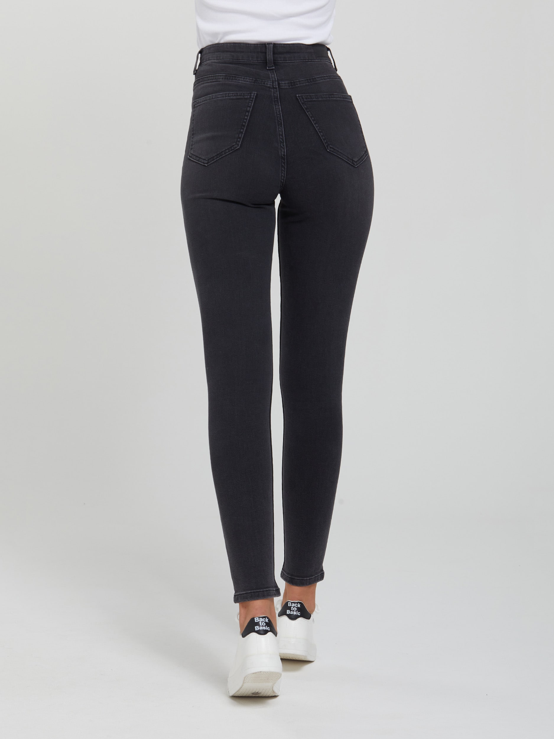 black skinny jeans women