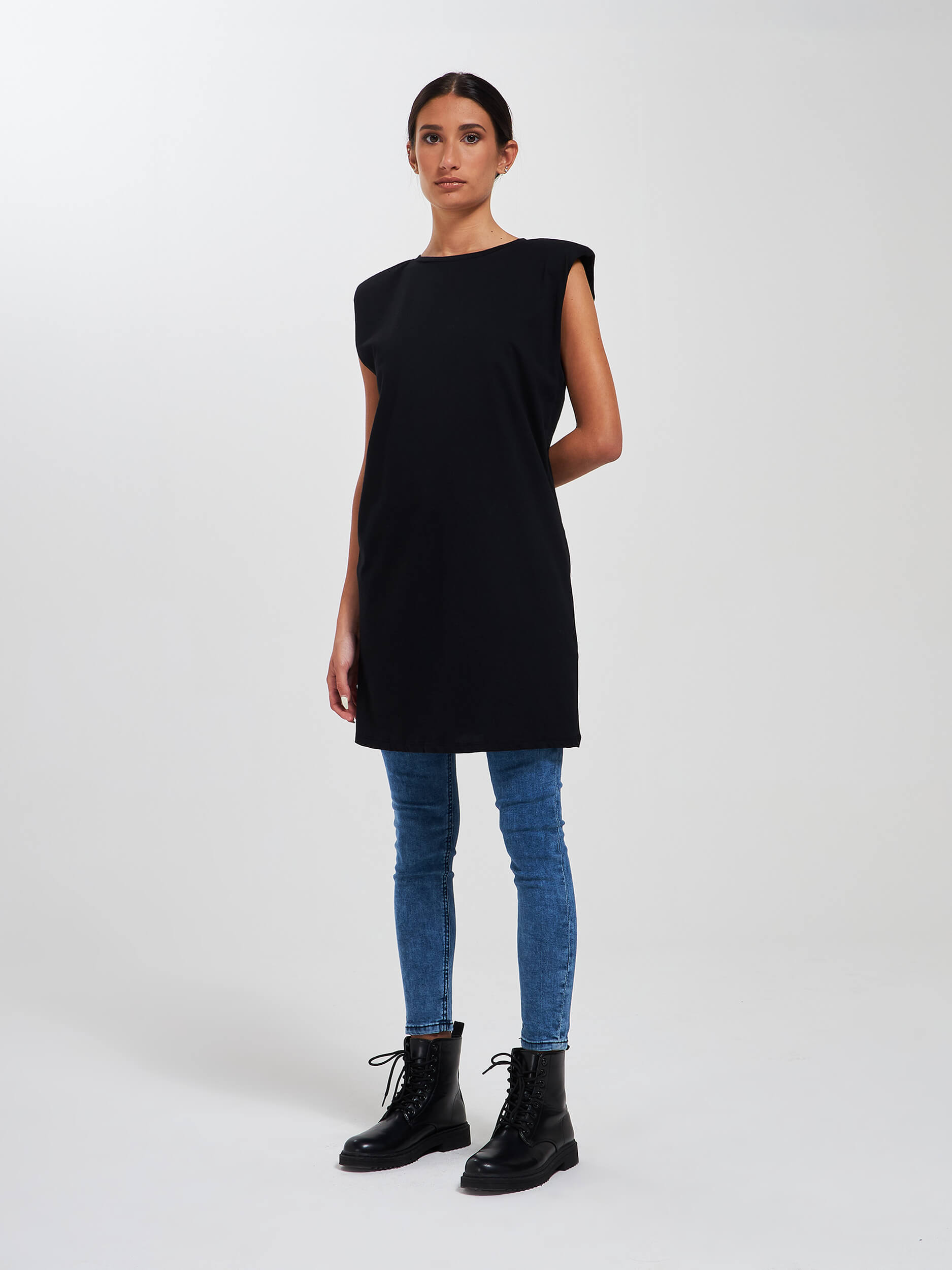 Schwarz Kleid Mit Schulterpolstern Terranova