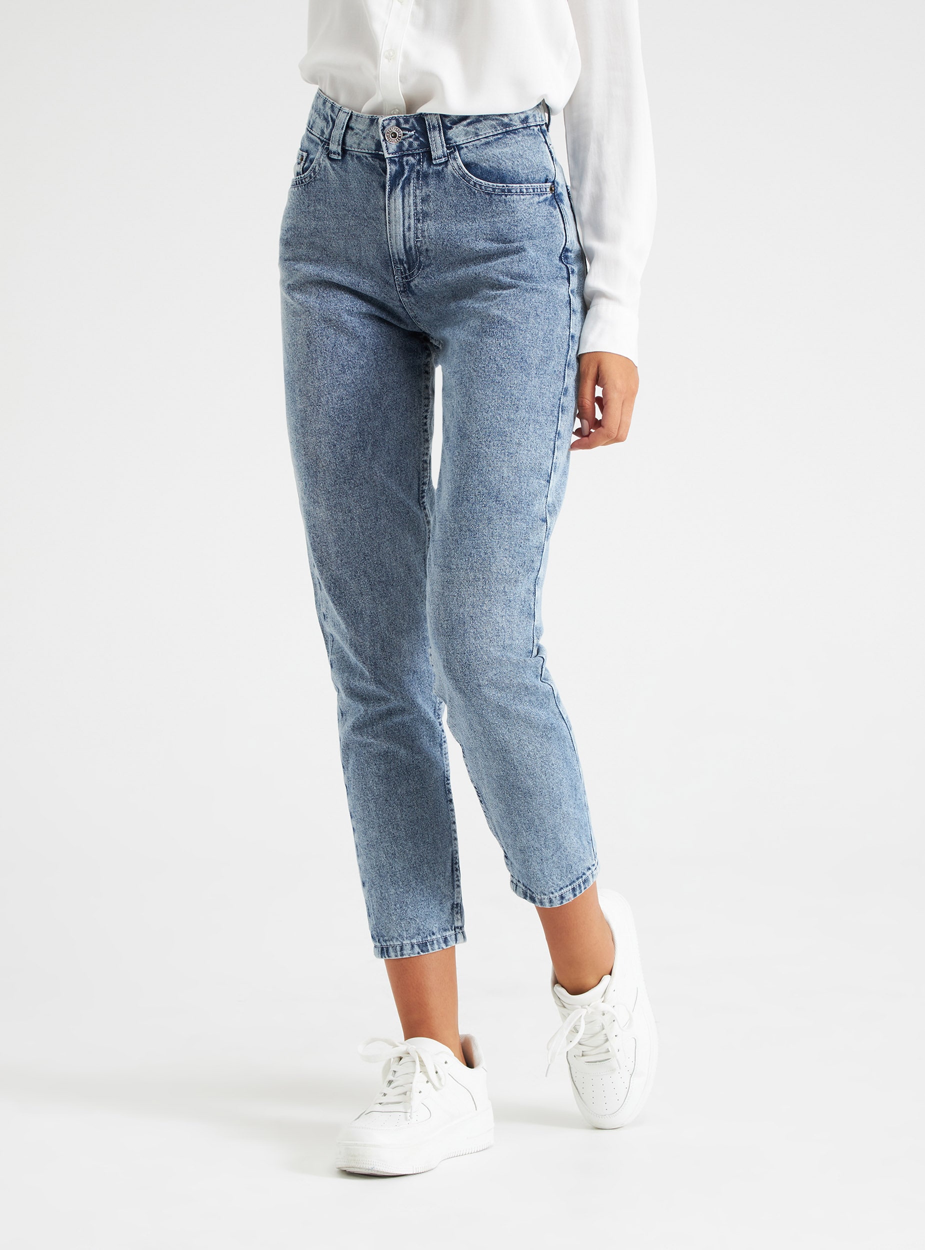jeans mom fit