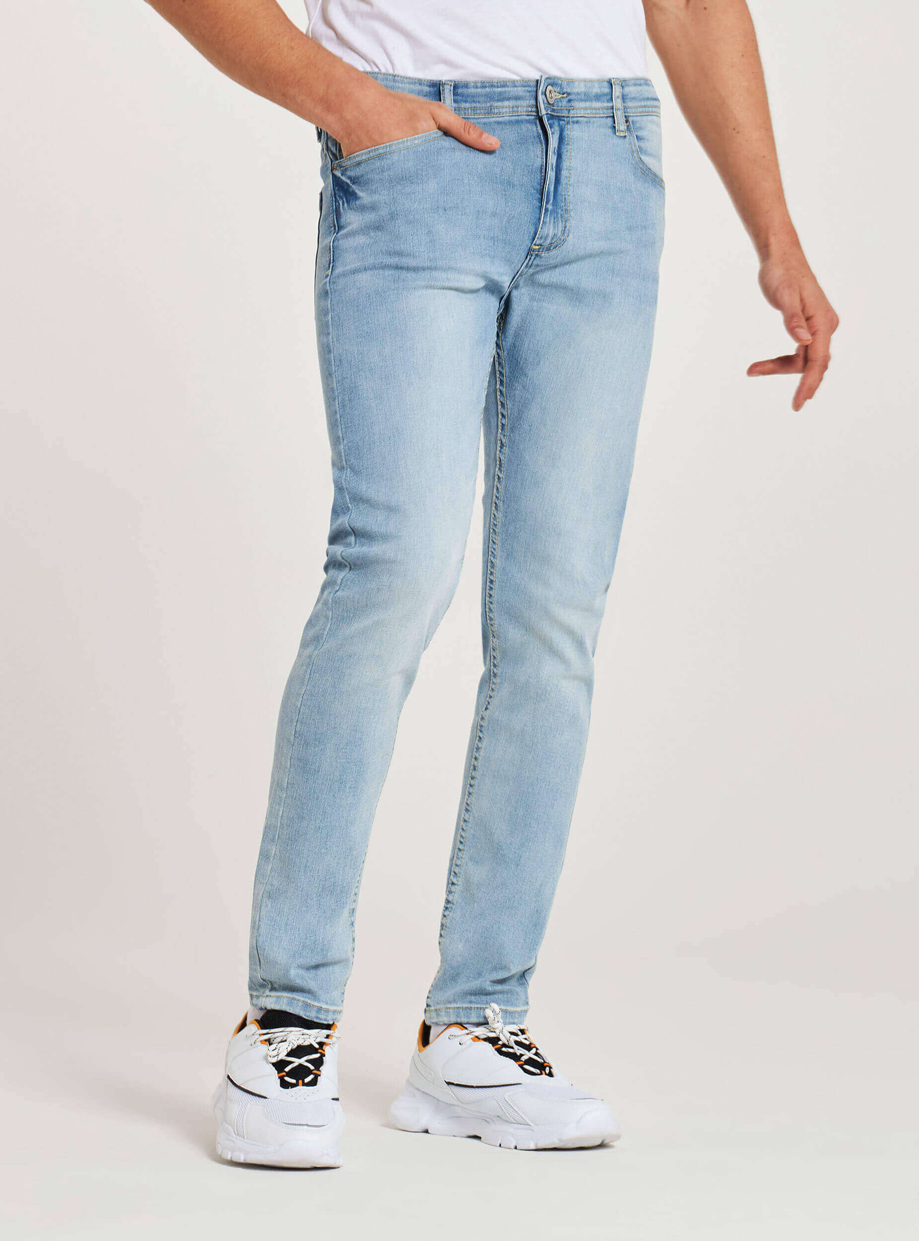 5t white jeans