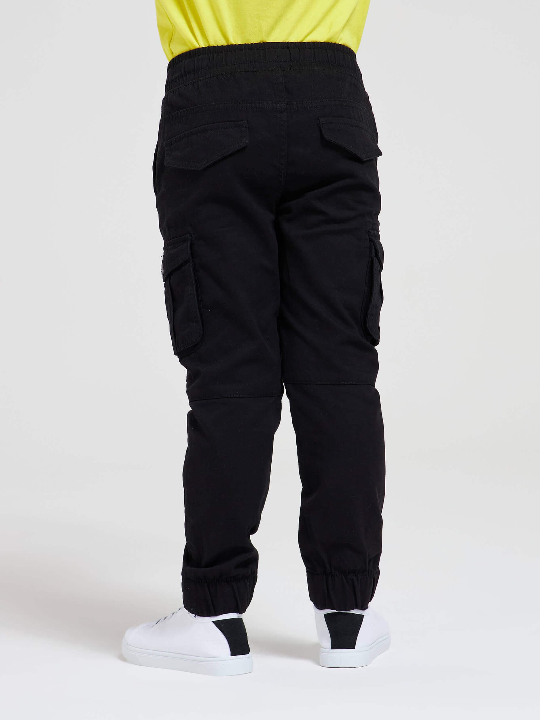 black plain cargo trousers