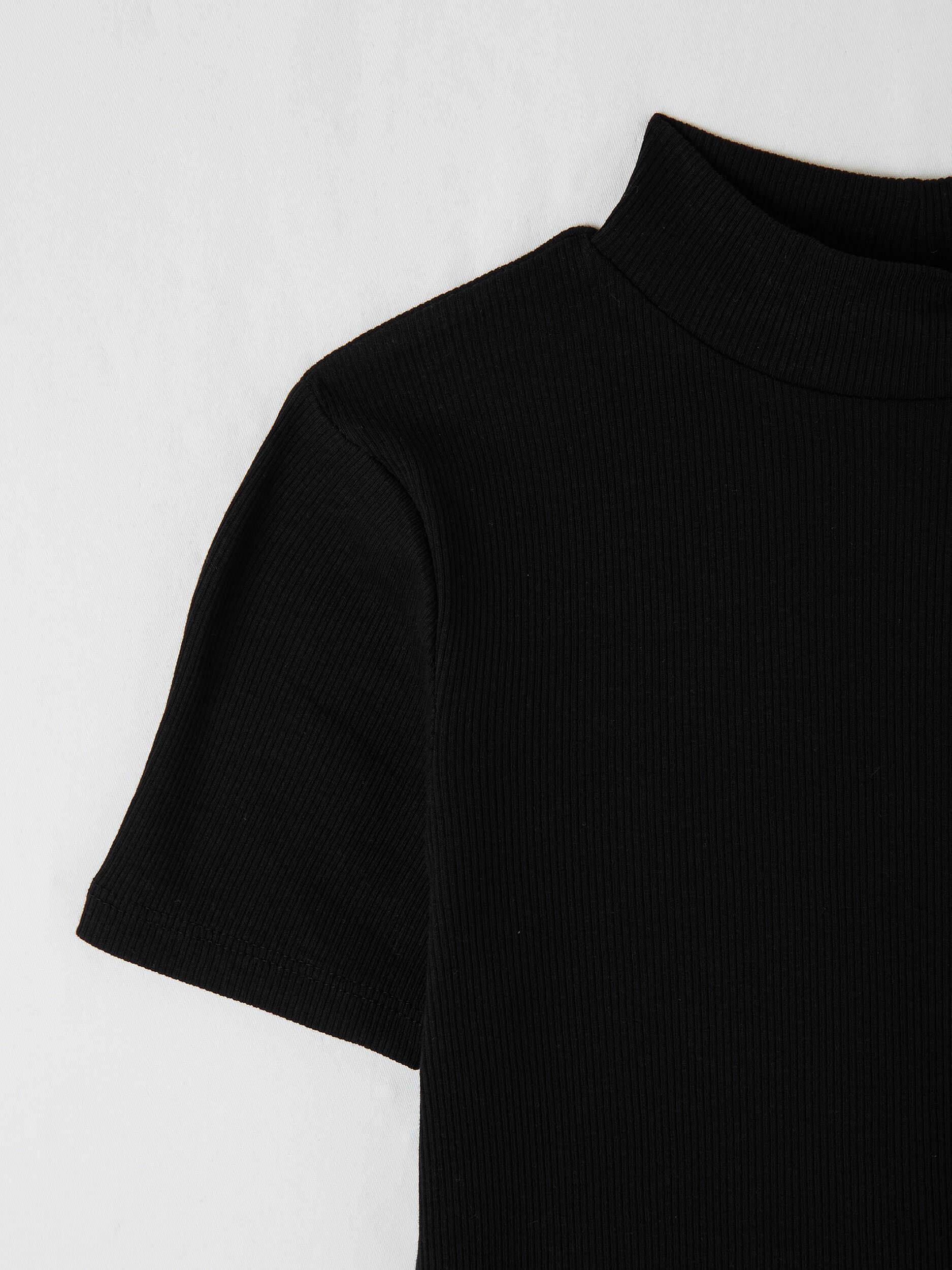 mid turtleneck shirt