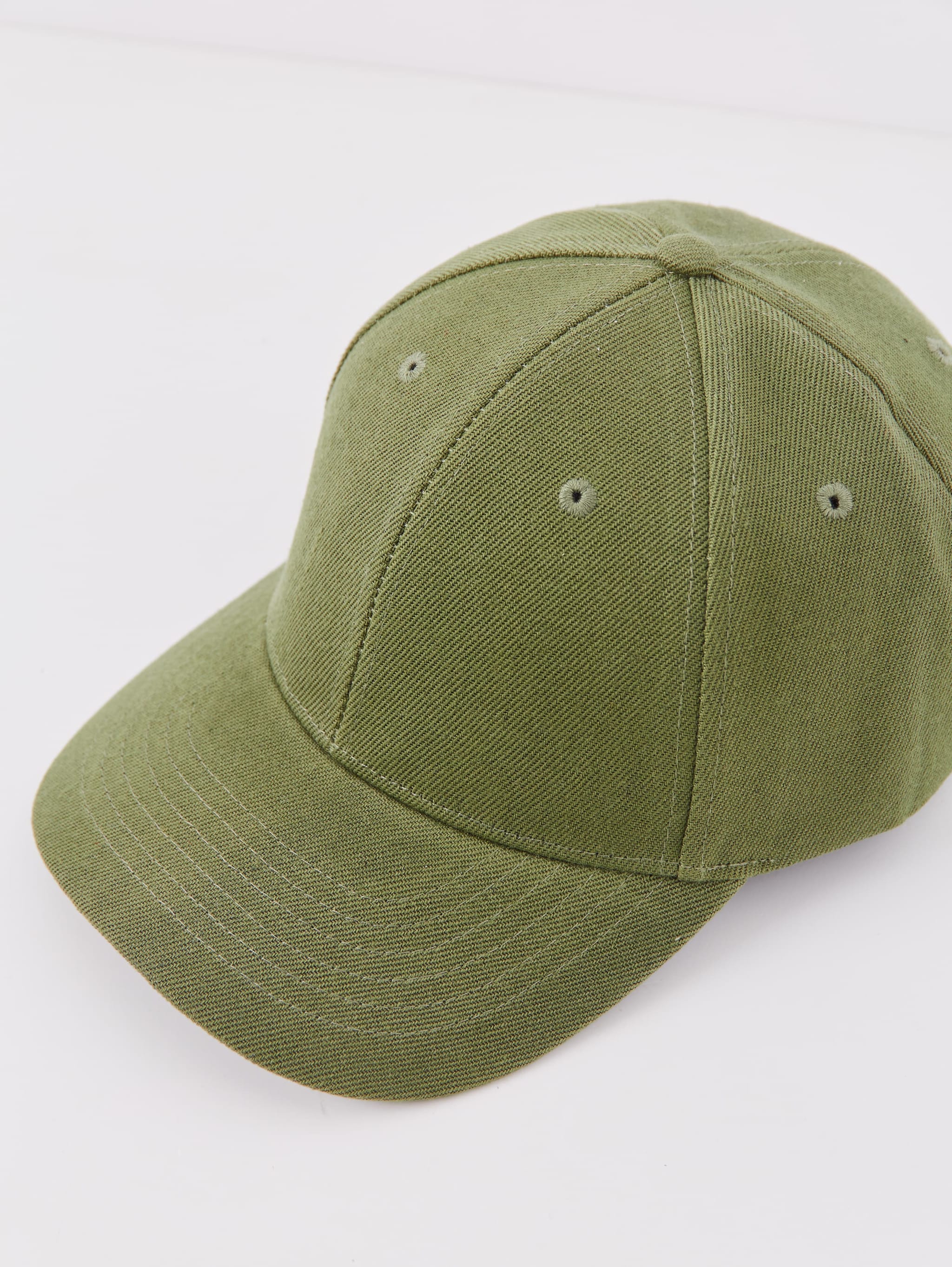 where can i buy a baseball cap
