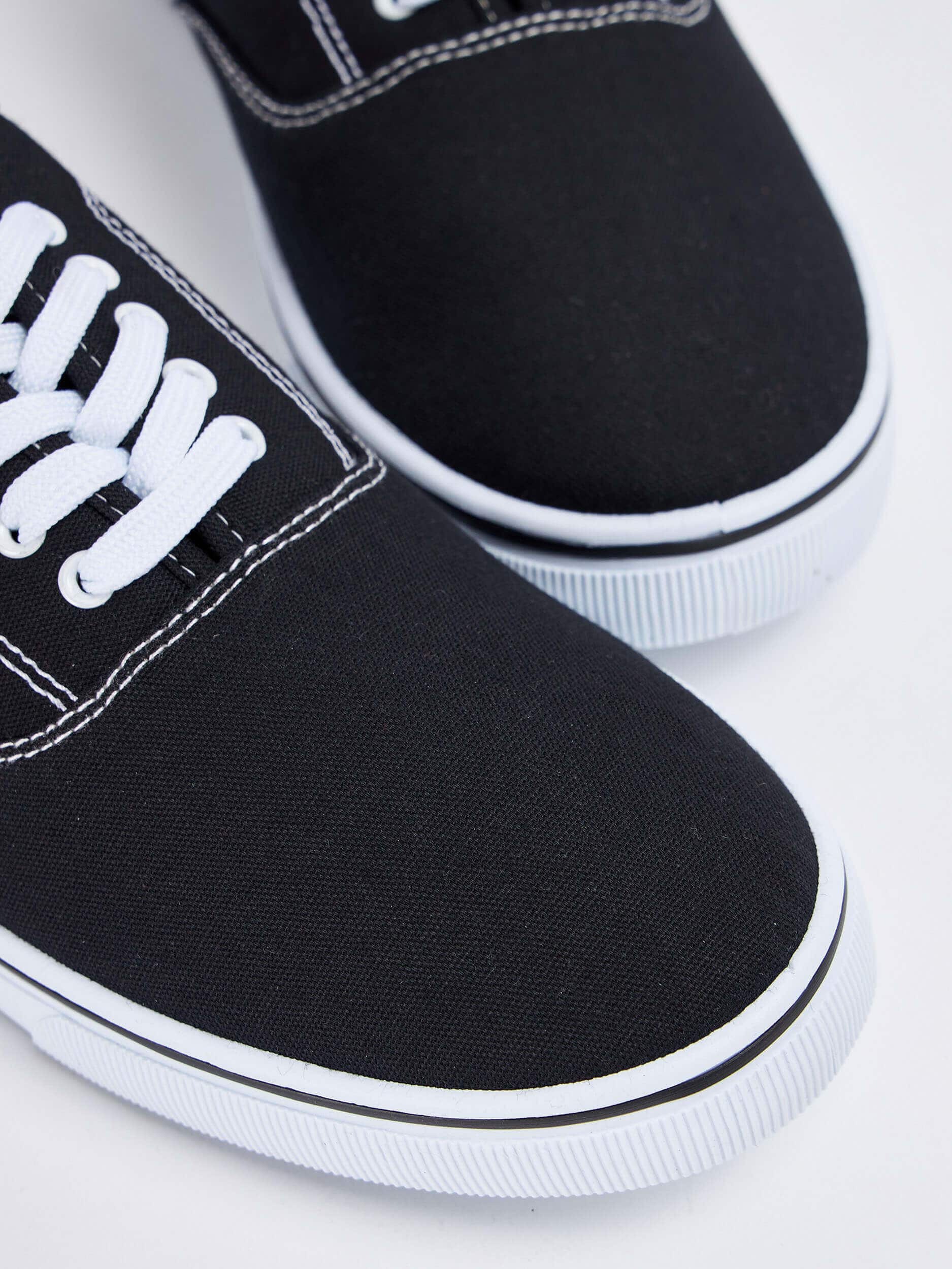 canvas shoes black colour