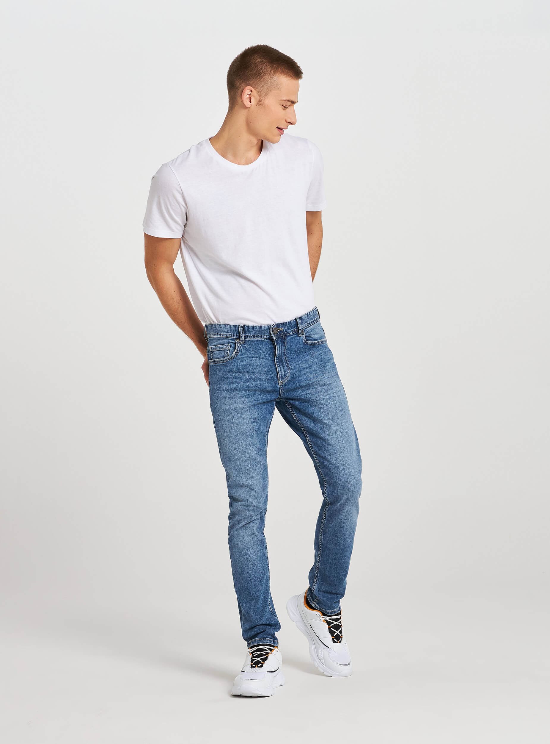 skinny jeans