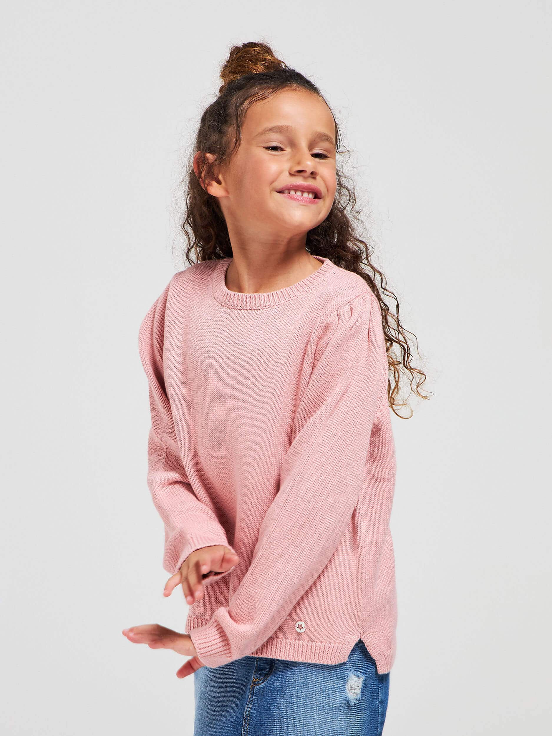 new model sweater girl